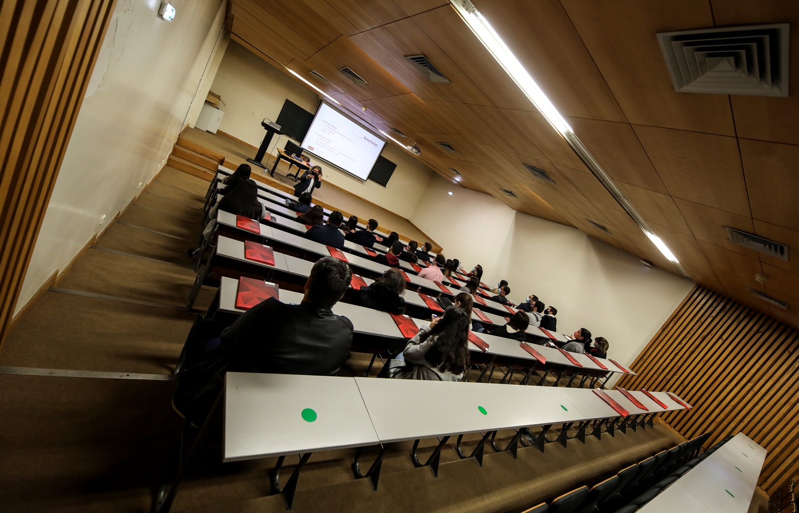 Thumbnail da galeria Apresentação Mestrados e Licenciaturas EEG