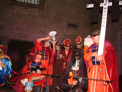 Thumbnail da galeria Enterro da Gata