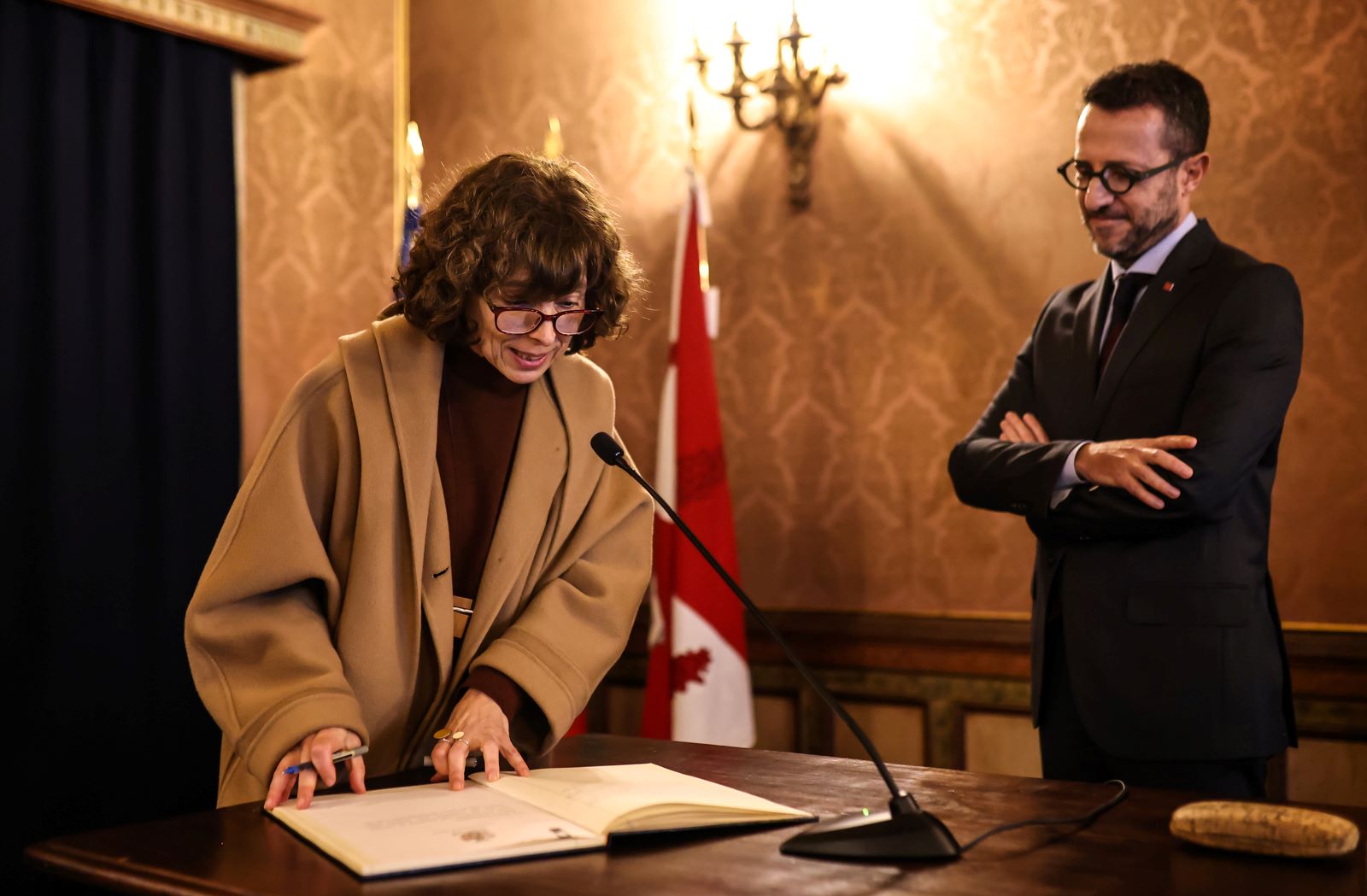 A imagem pode conter: Ivone, Cunha, Manuela, Conselho, Cultural, Conselho Cultural da UMinho