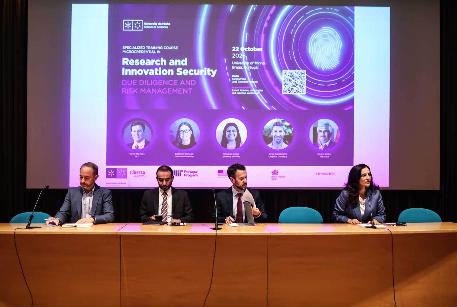 Thumbnail da galeria Research and Innovation Security