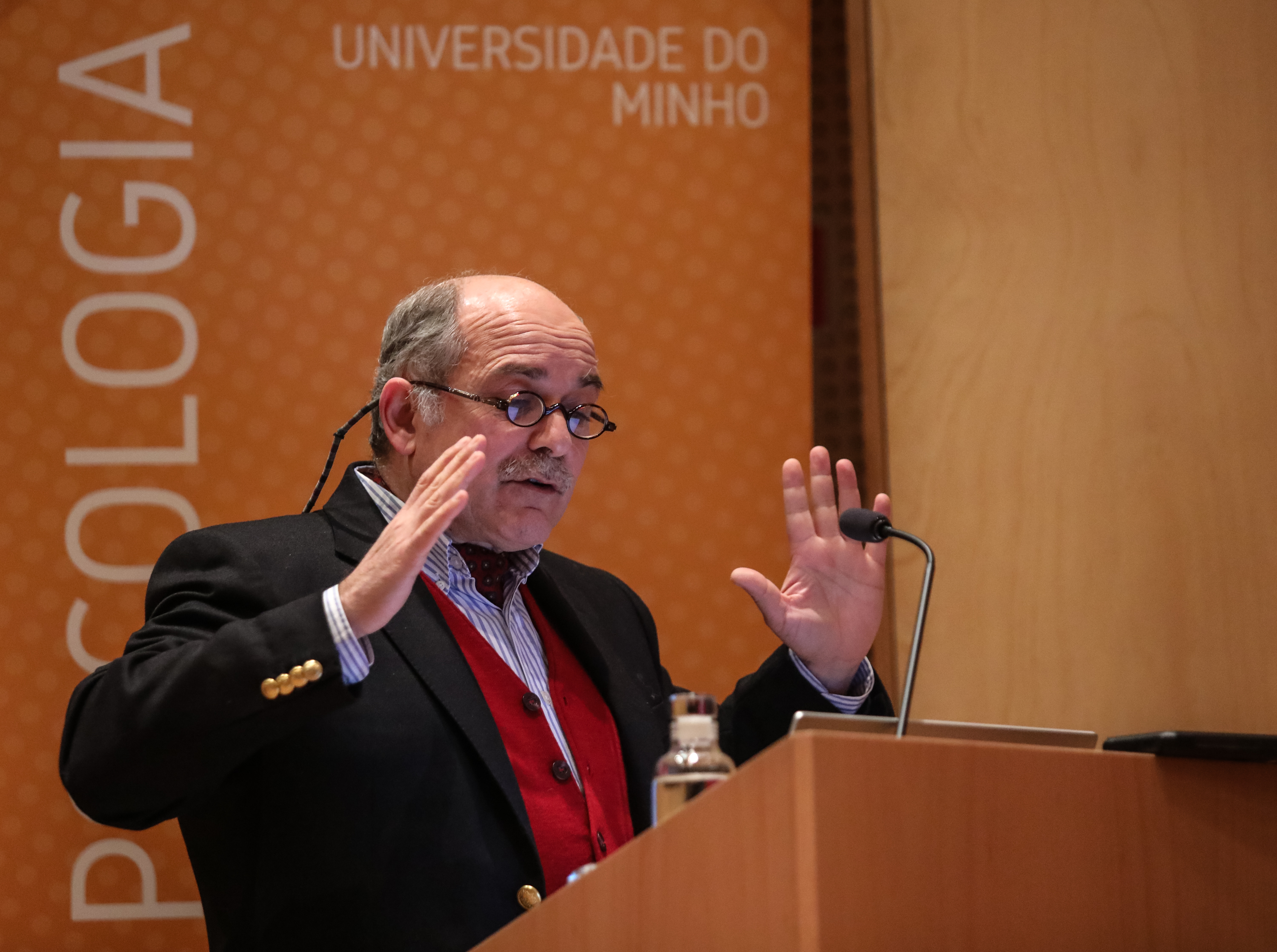 Imagem número 7 da galeria Tomada de posse Escola de Psicologia