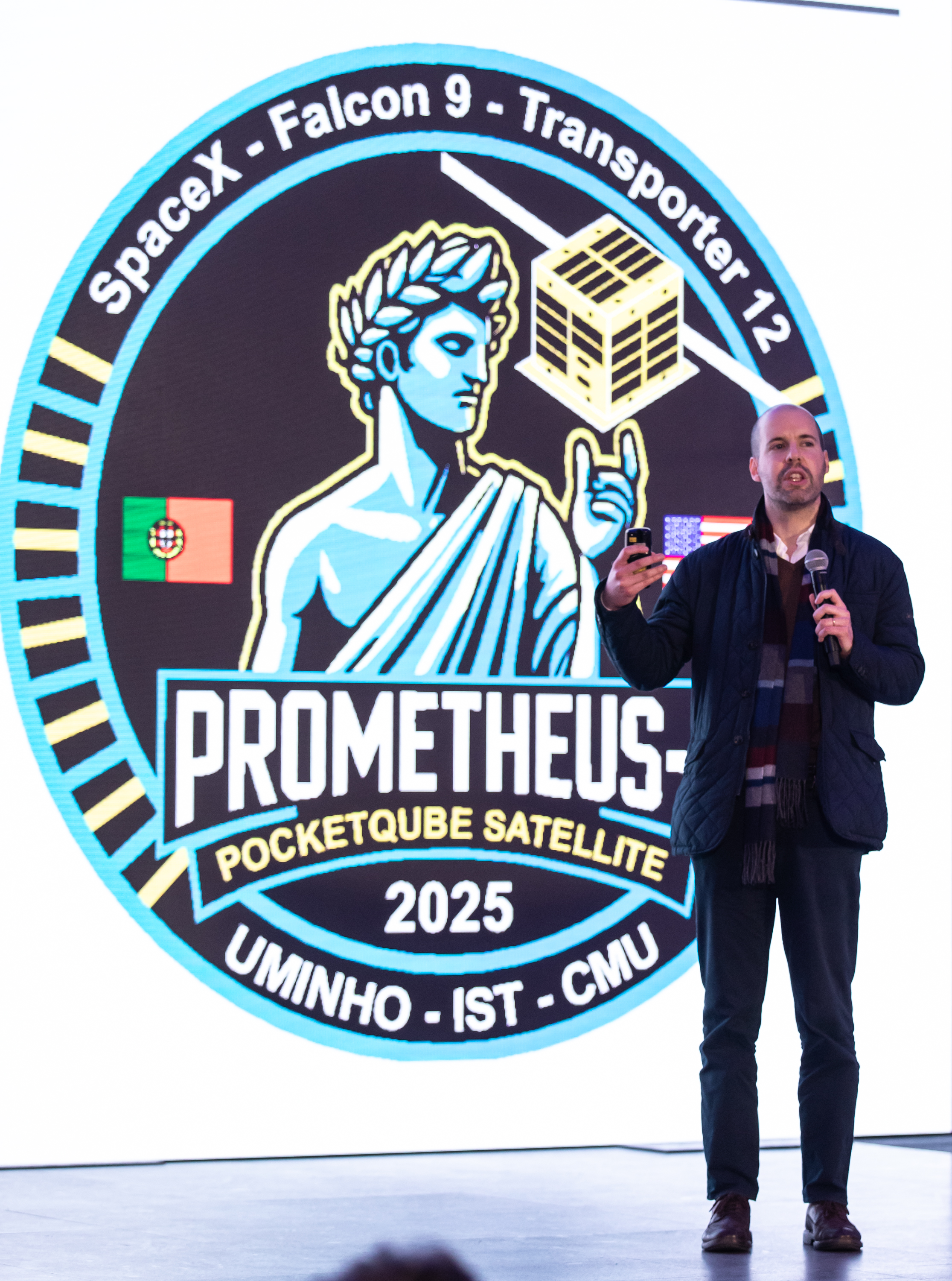 Imagem número 2 da galeria Lançamento satélite UMinho