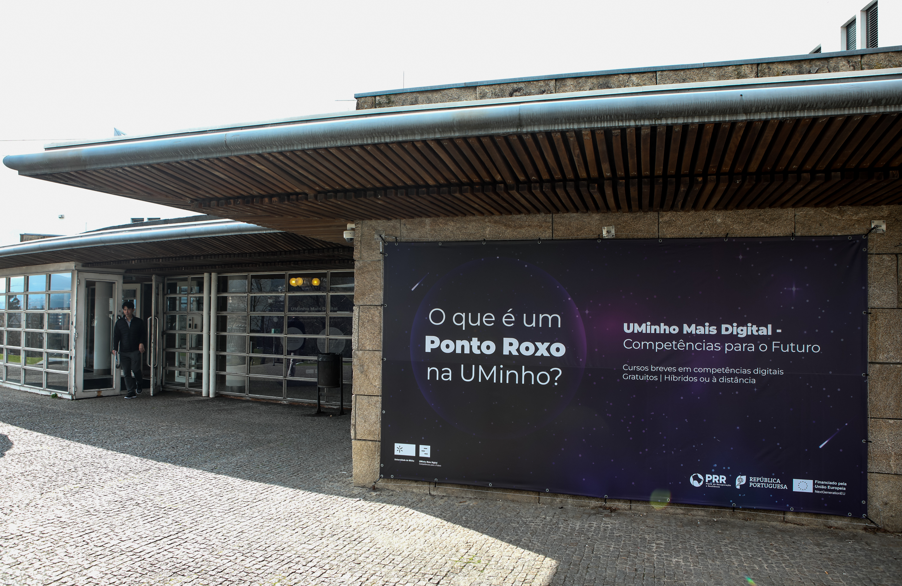 Imagem número 5 da galeria Ponto Roxo