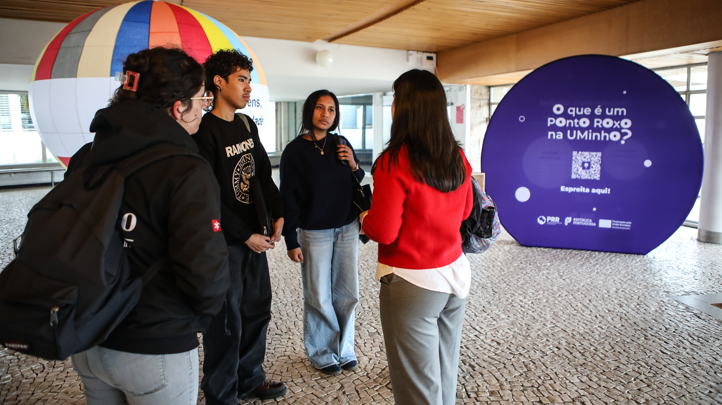 Imagem número 5 da galeria Ponto Roxo