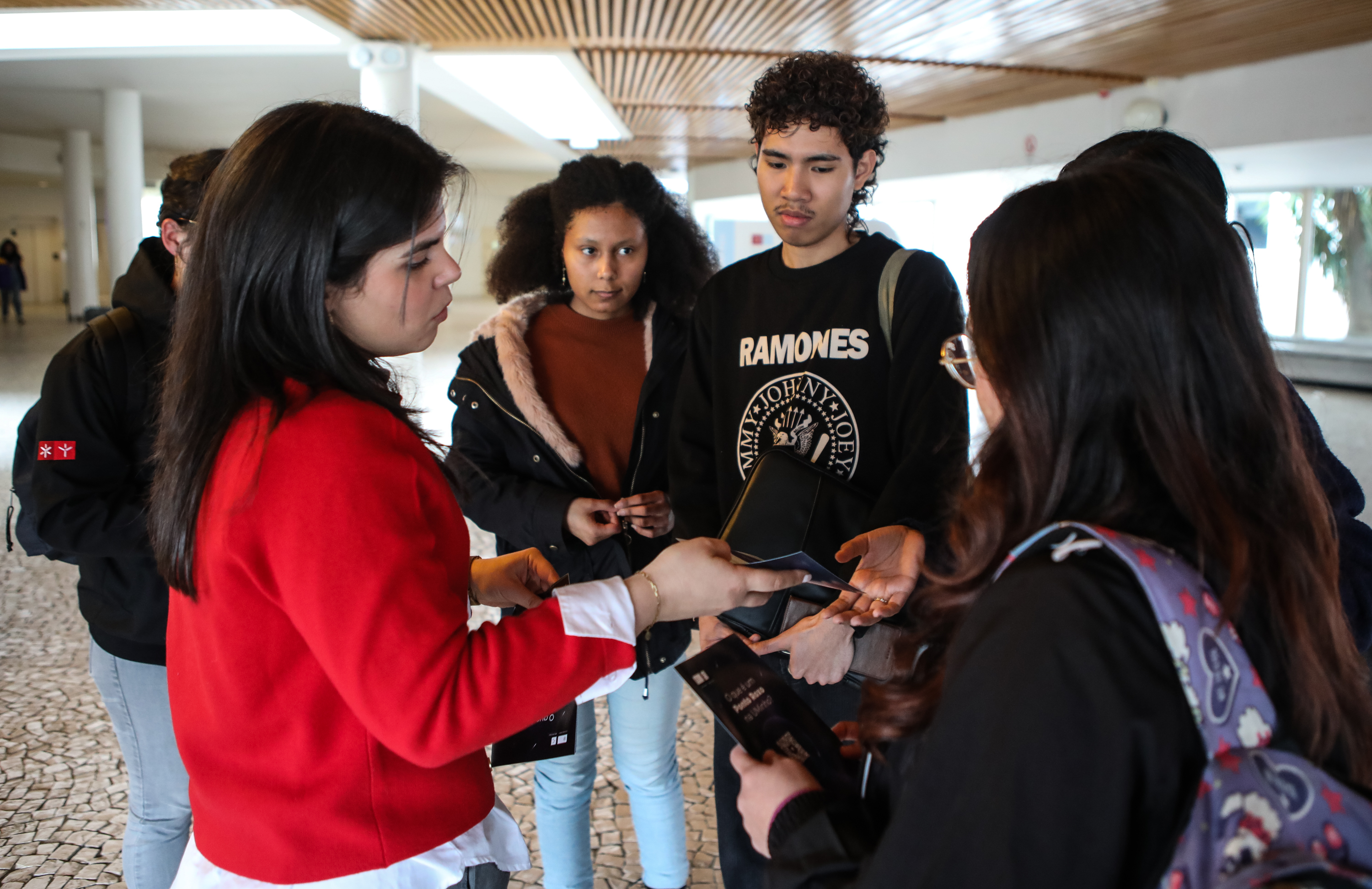 Imagem número 7 da galeria Ponto Roxo