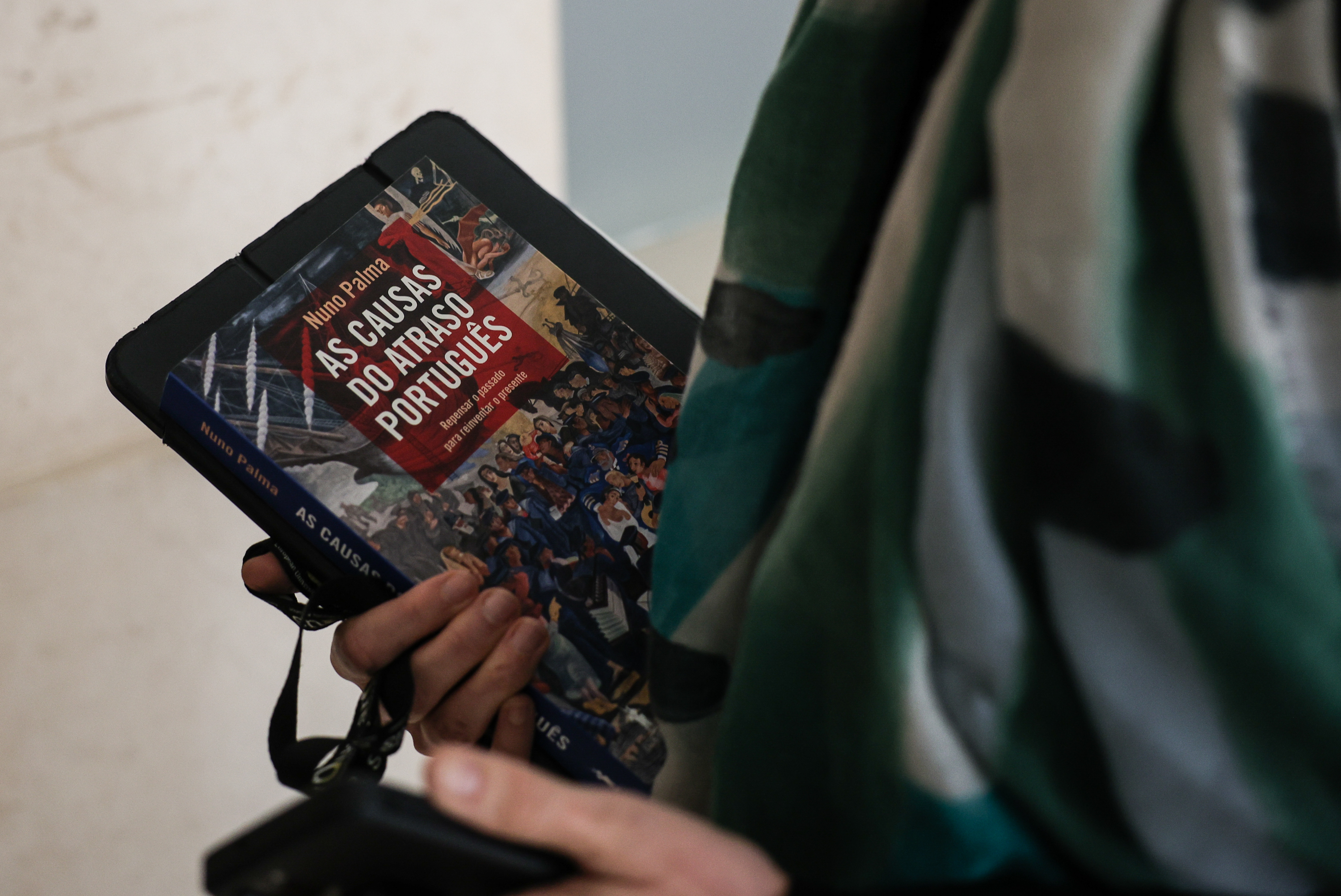 Imagem número 1 da galeria Apresentação do livro "As causas do atraso Português"