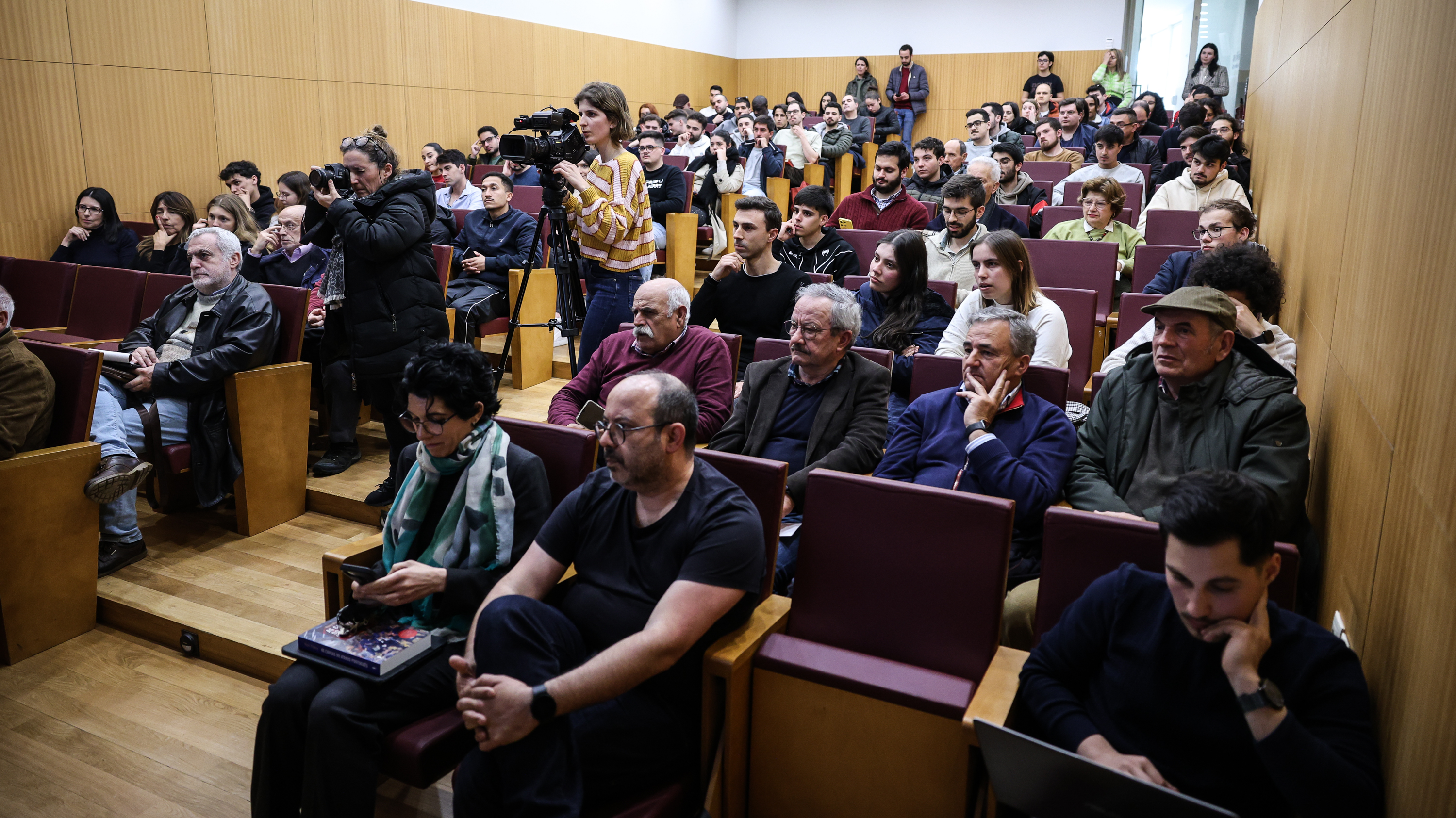 Imagem número 9 da galeria Apresentação do livro "As causas do atraso Português"