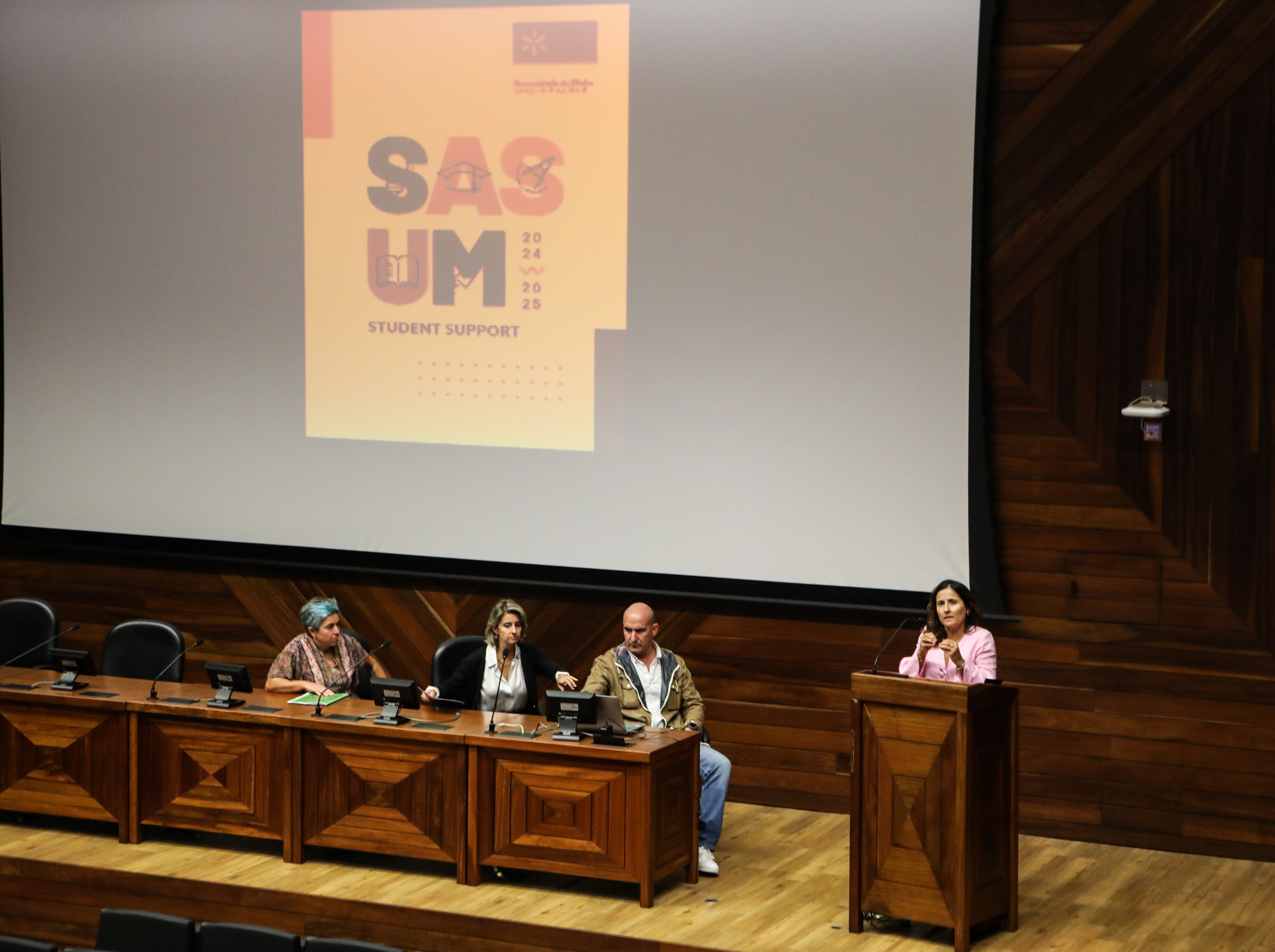 Imagem número 3 da galeria Boas-vindas Erasmus - 1º Semestre