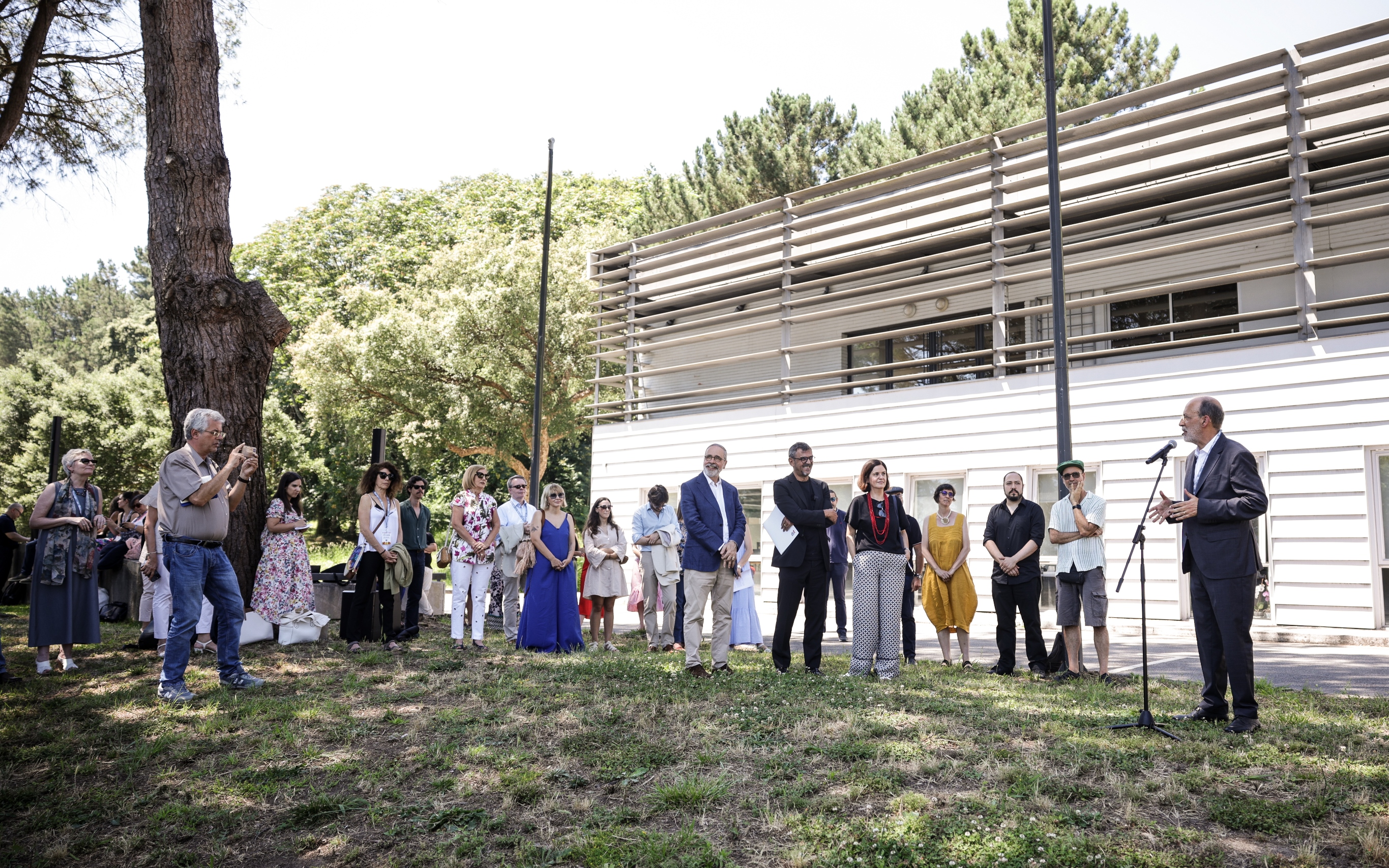 Imagem número 2 da galeria Inauguração da Calçada do Conhecimento