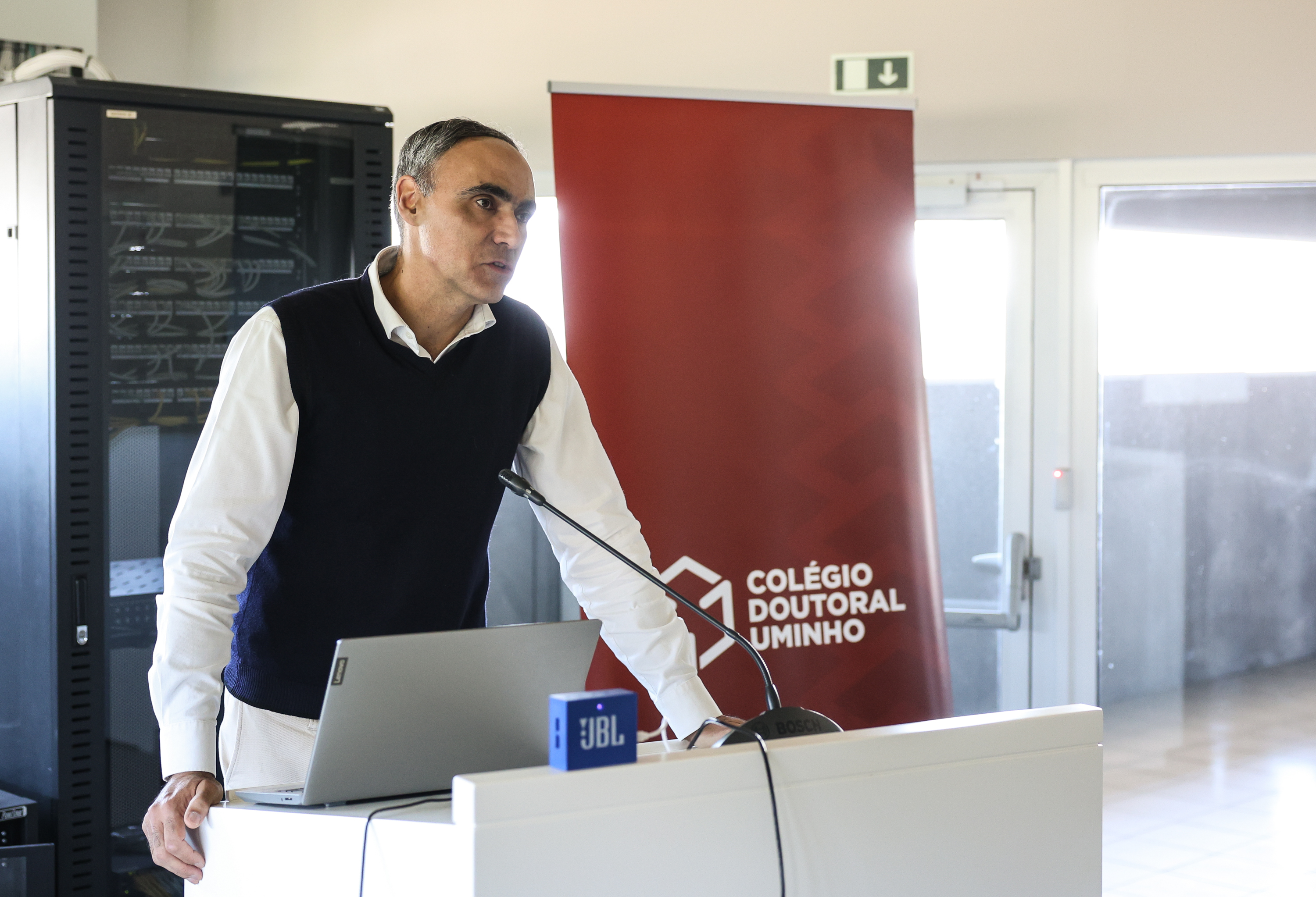 Imagem número 2 da galeria Colégio Doutoral - Encontros Ciência Redonda