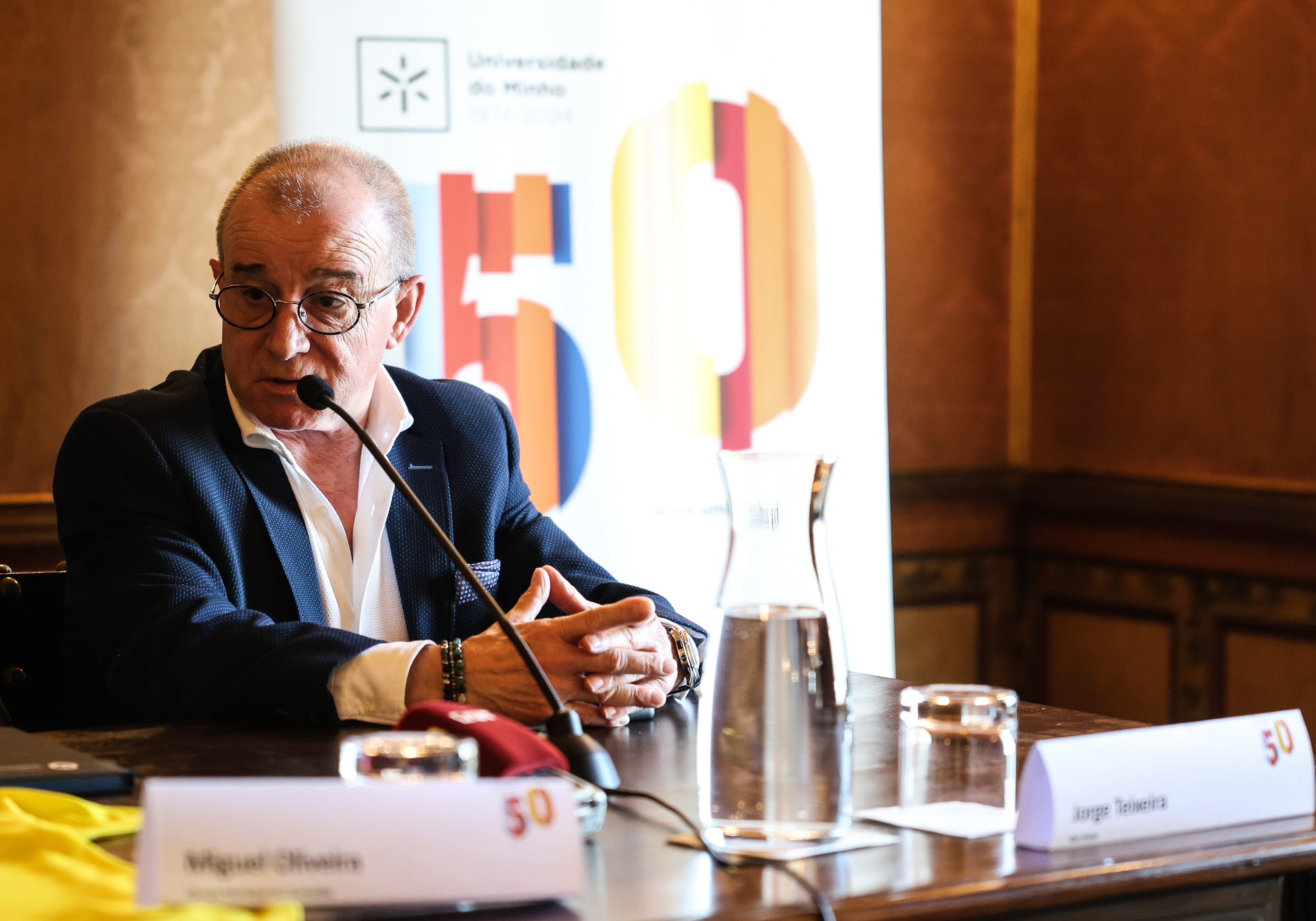 Imagem número 3 da galeria Conferência de Imprensa - Estafeta 50 Anos