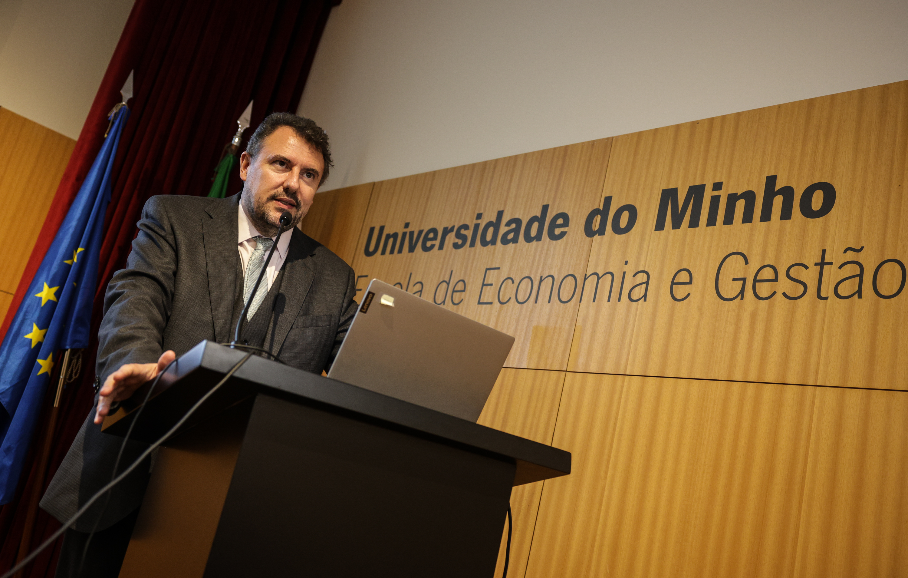 Imagem número 3 da galeria Doutoramentos EEG