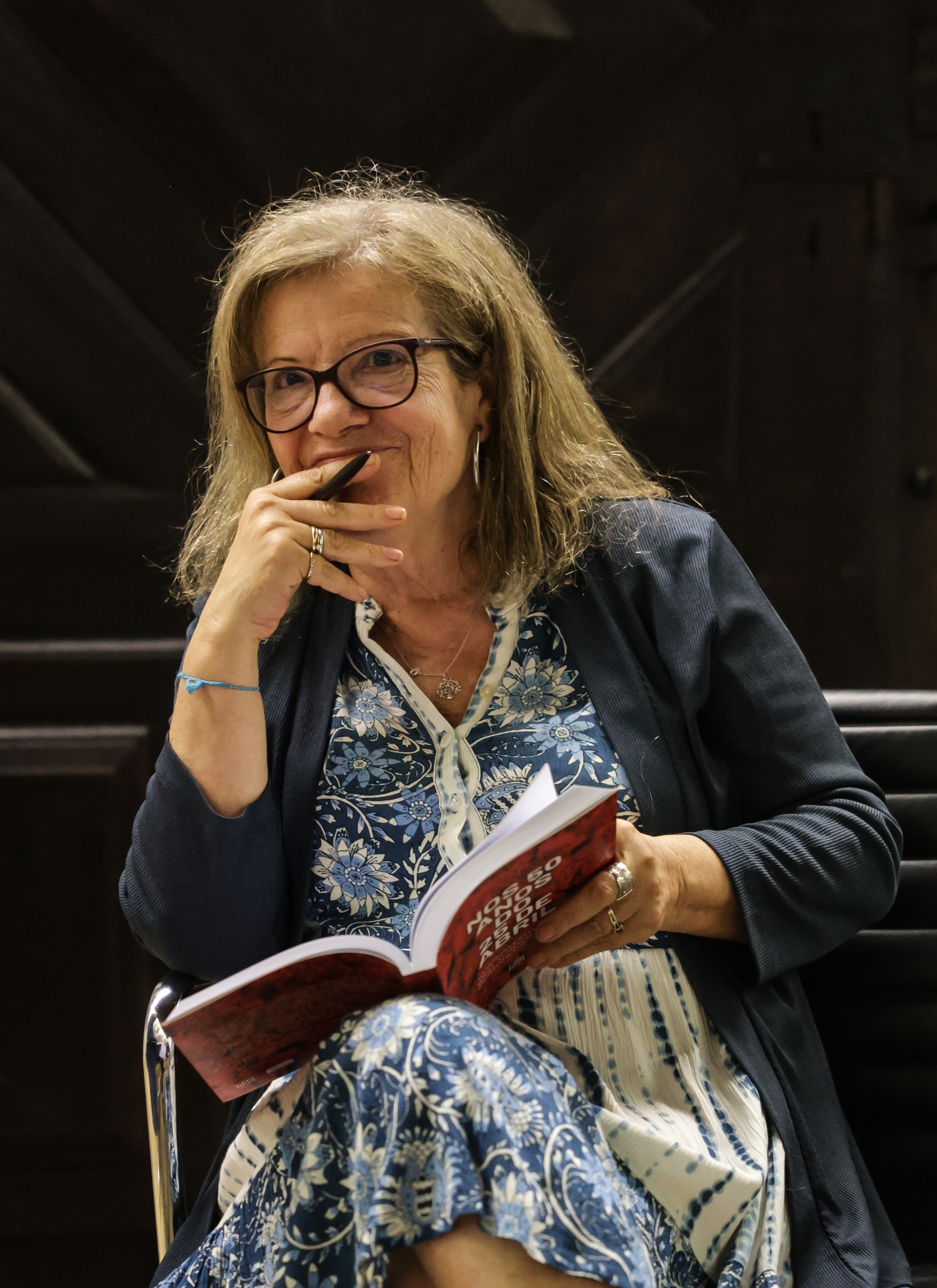 Imagem número 2 da galeria Lançamento Livro 25 Abril