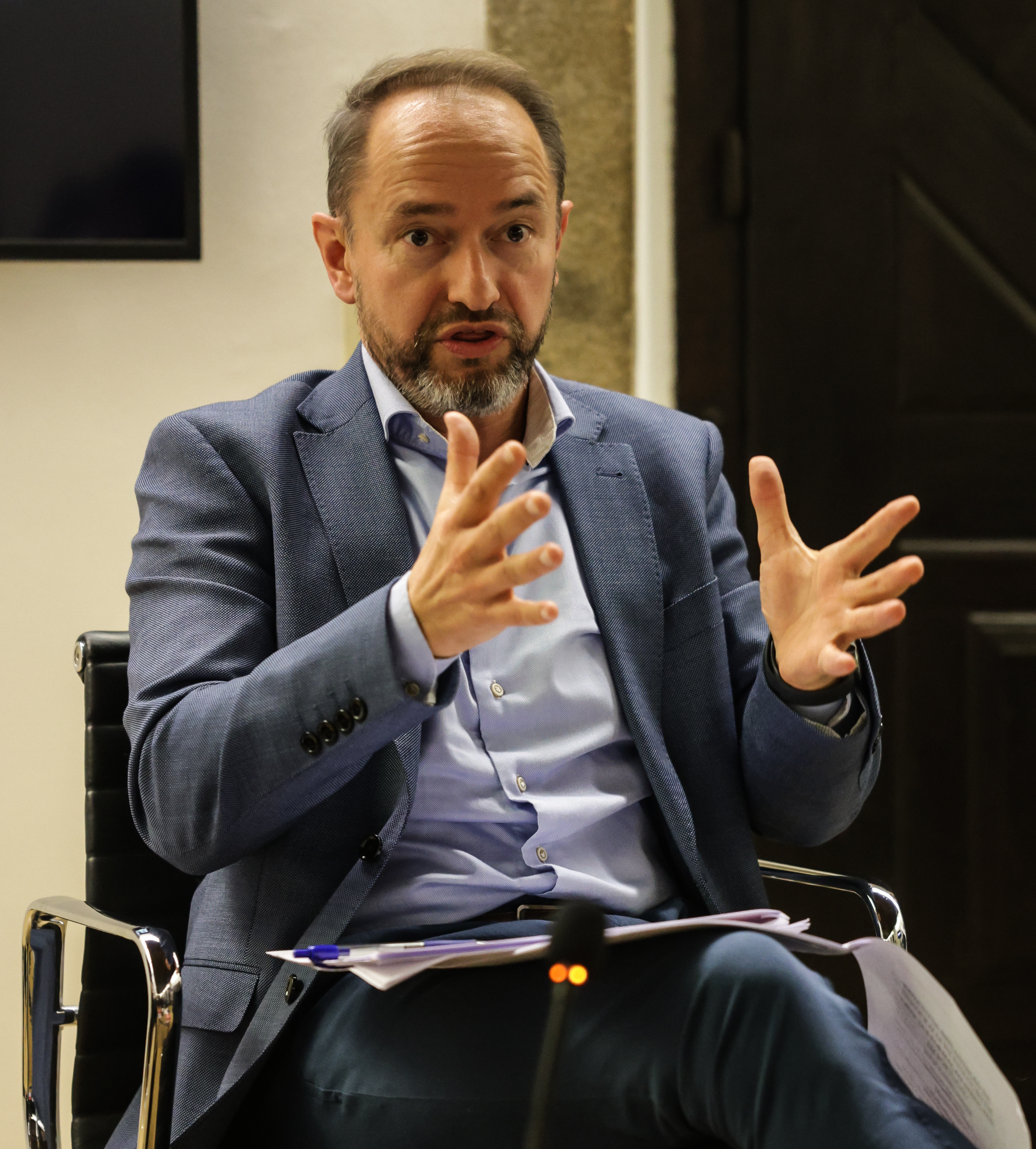 Imagem número 1 da galeria Lançamento Livro 25 Abril