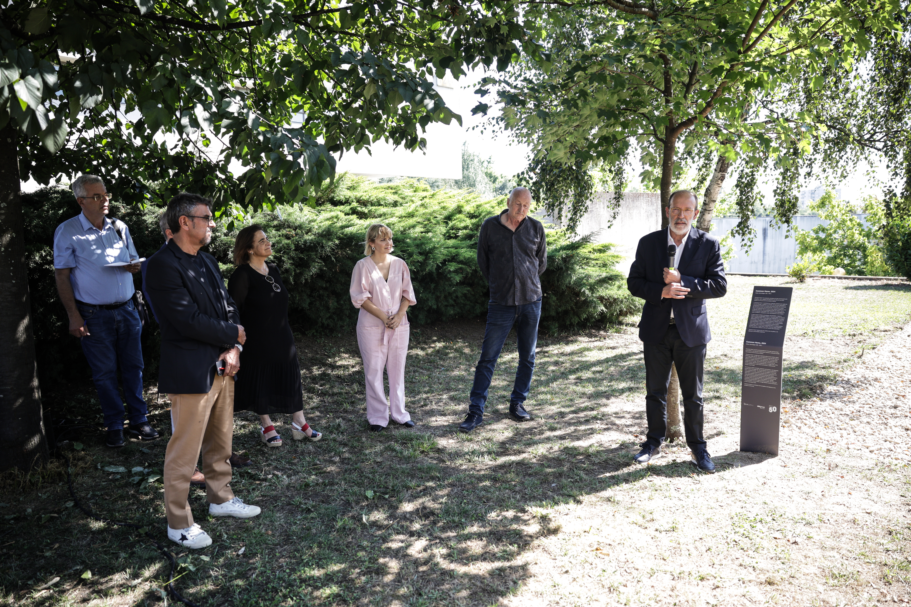 Imagem número 3 da galeria Inauguração de obra de arte em Azurém