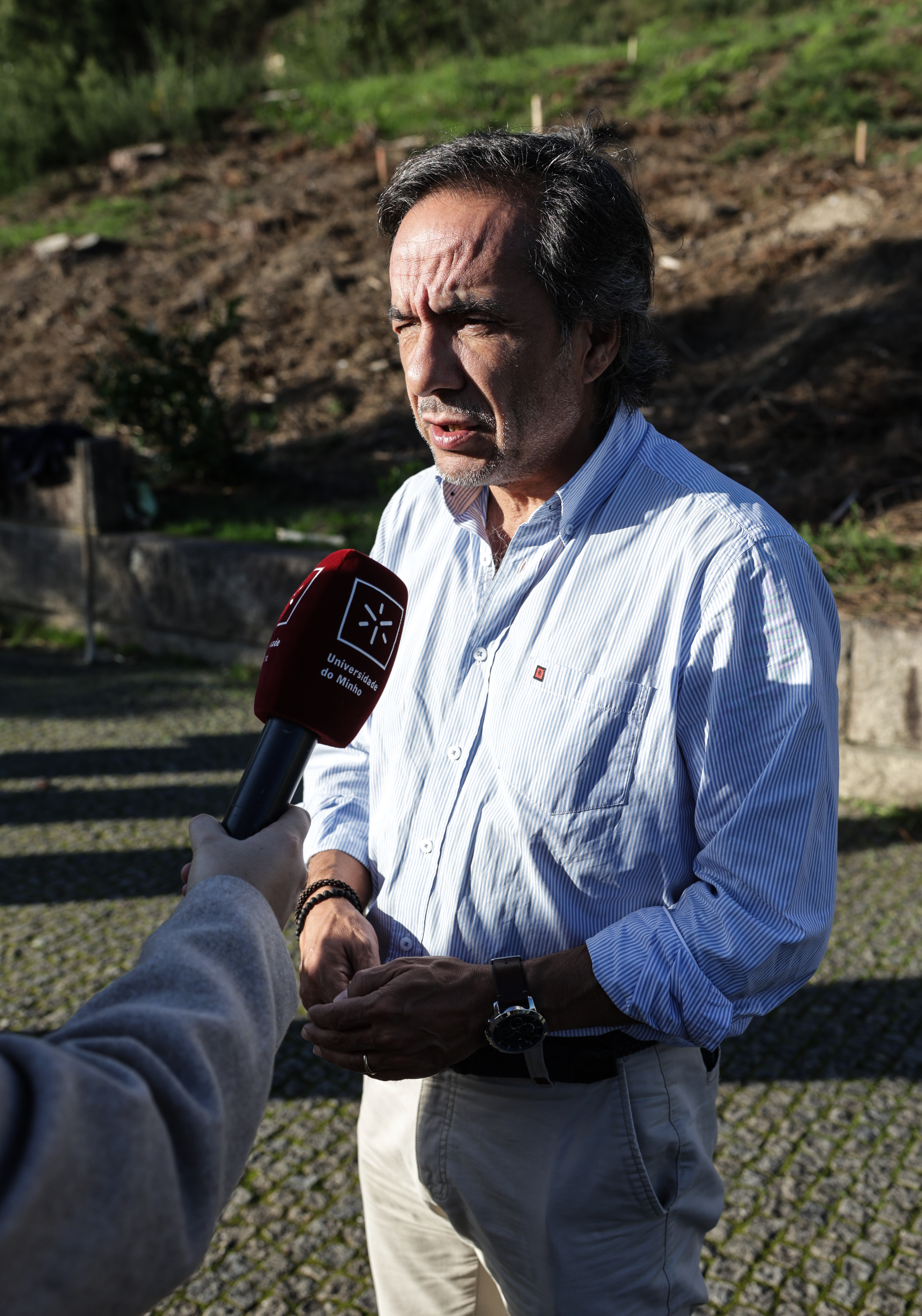 Imagem número 5 da galeria Plantação Árvores - Cantina de Gualtar