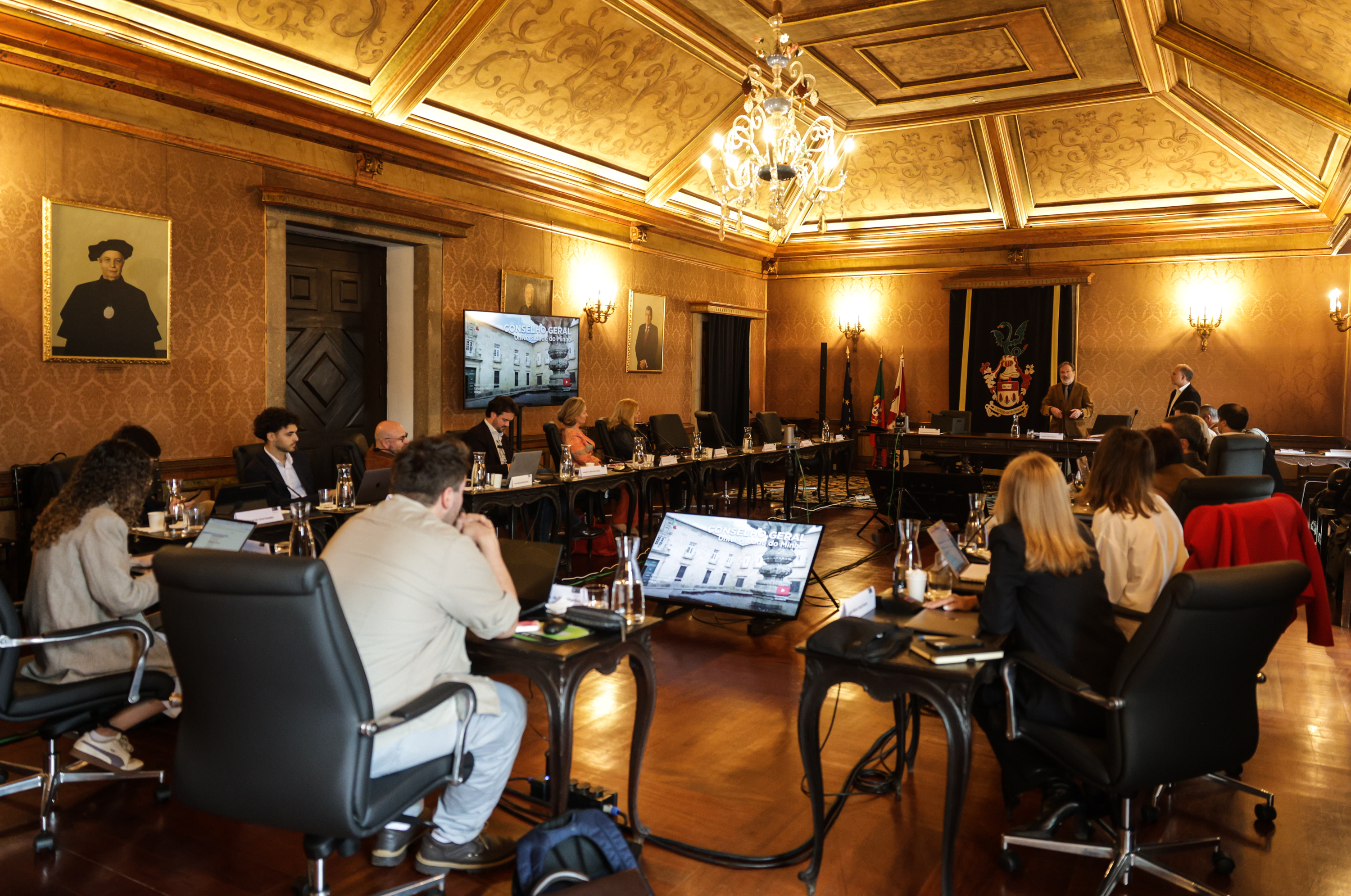 Imagem número 4 da galeria Reunião Conselho Geral