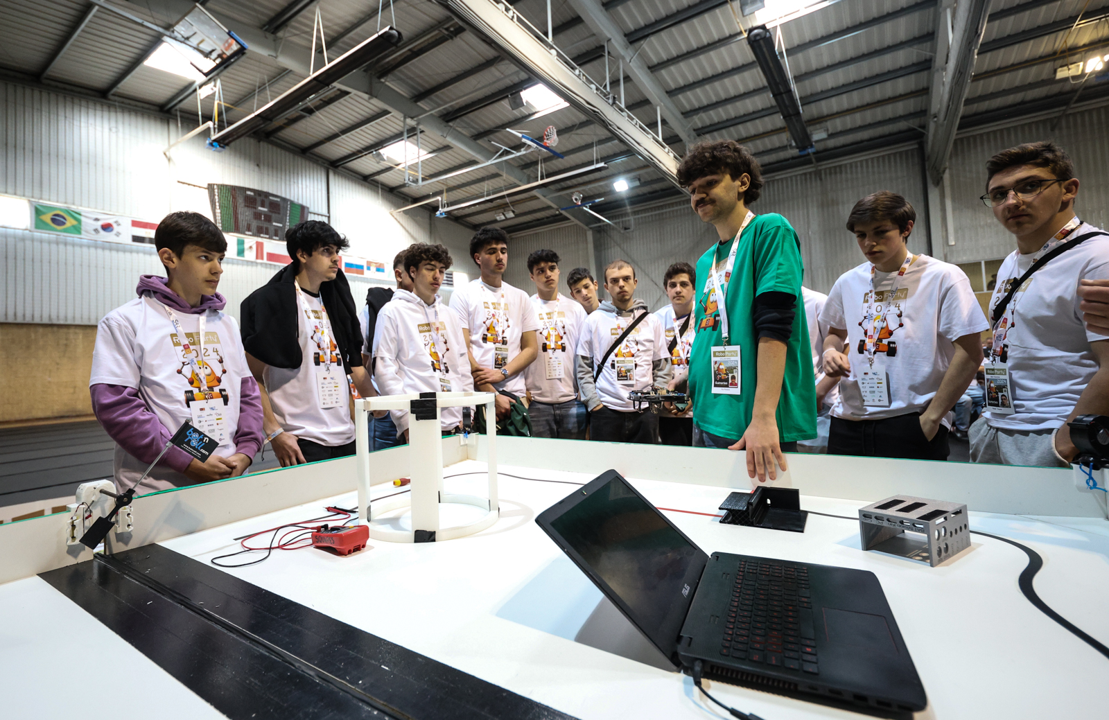 Imagem número 1 da galeria Roboparty