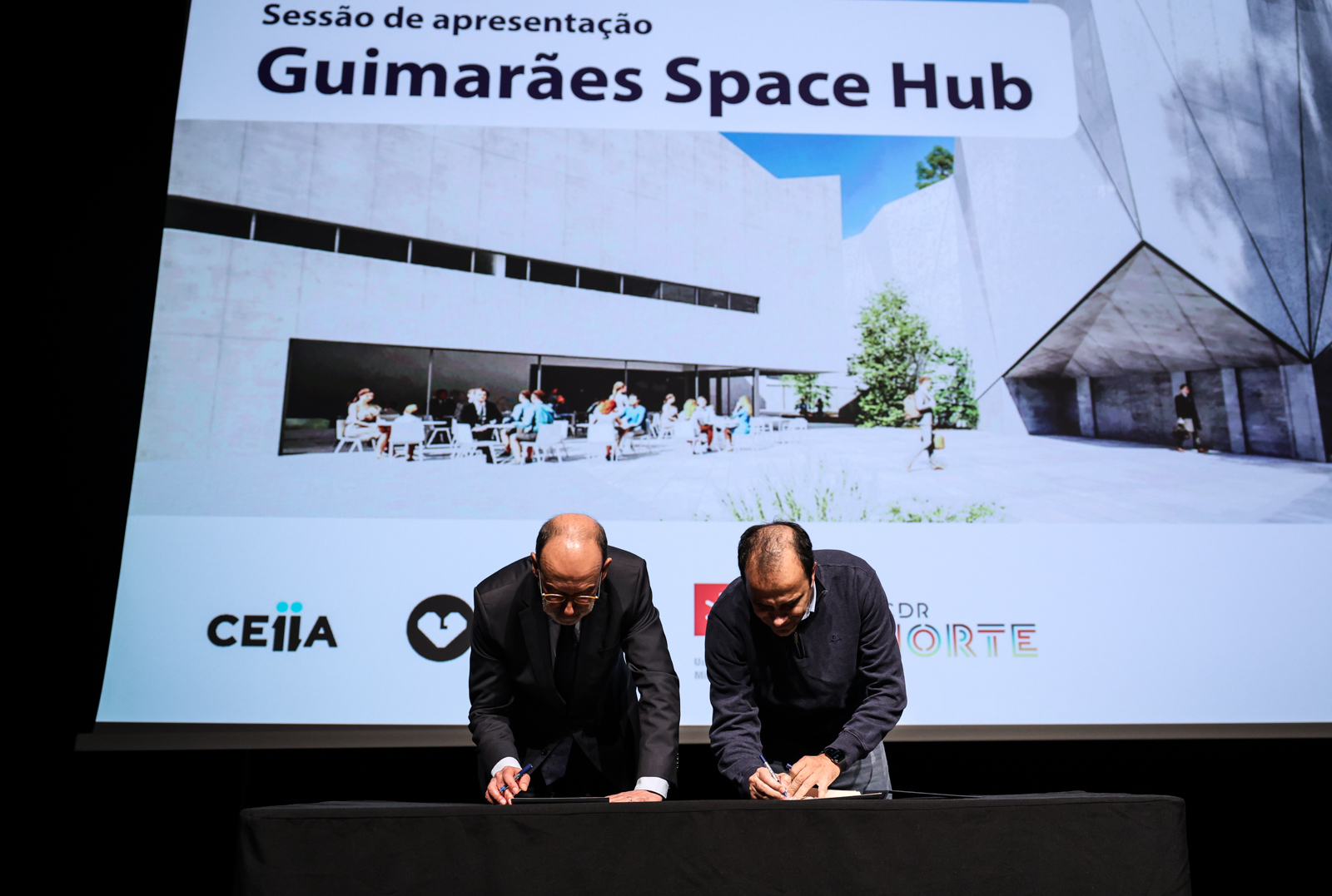 Imagem número 10 da galeria Sessão de apresentação Space Hub