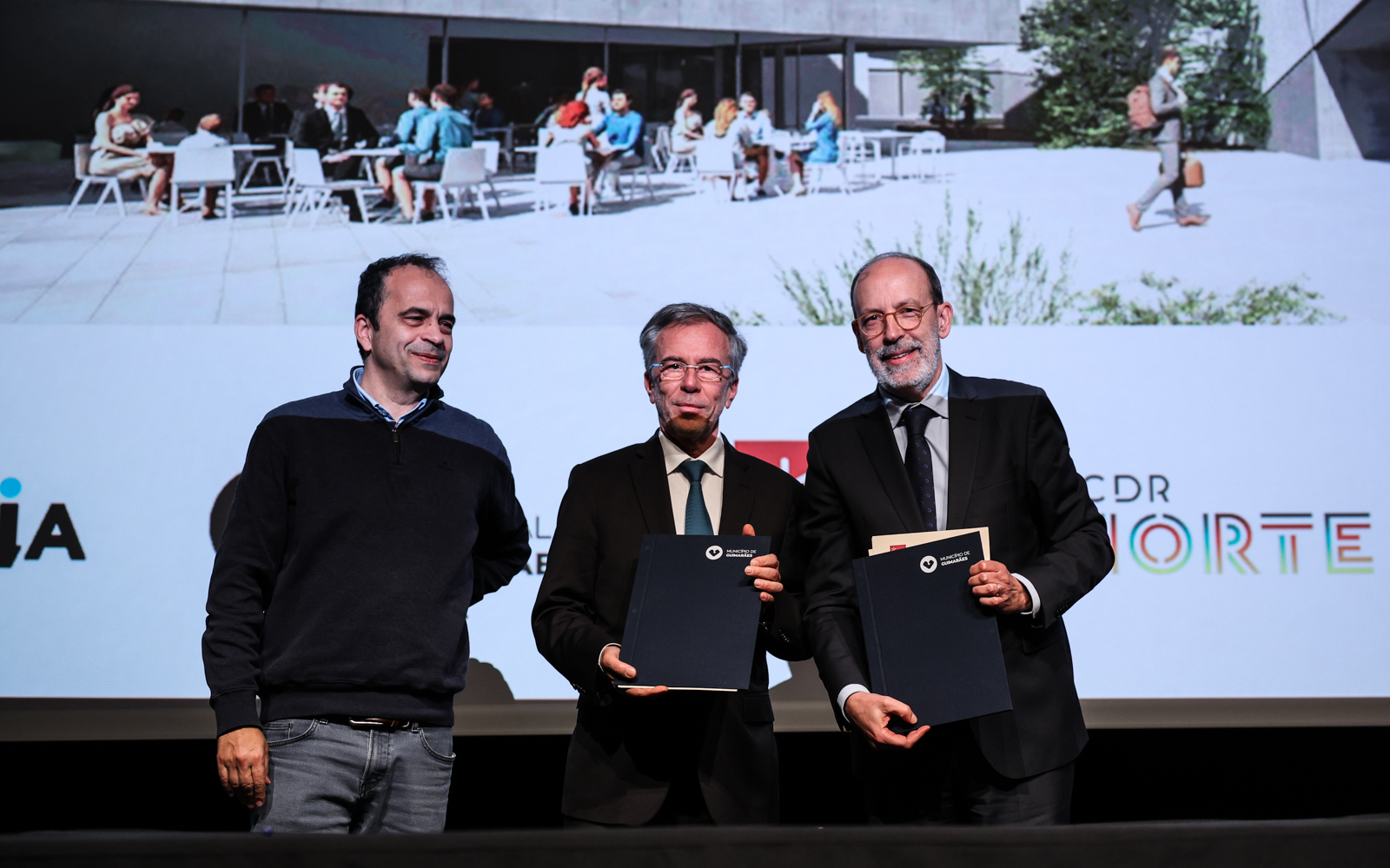 Imagem número 3 da galeria Sessão de apresentação Space Hub