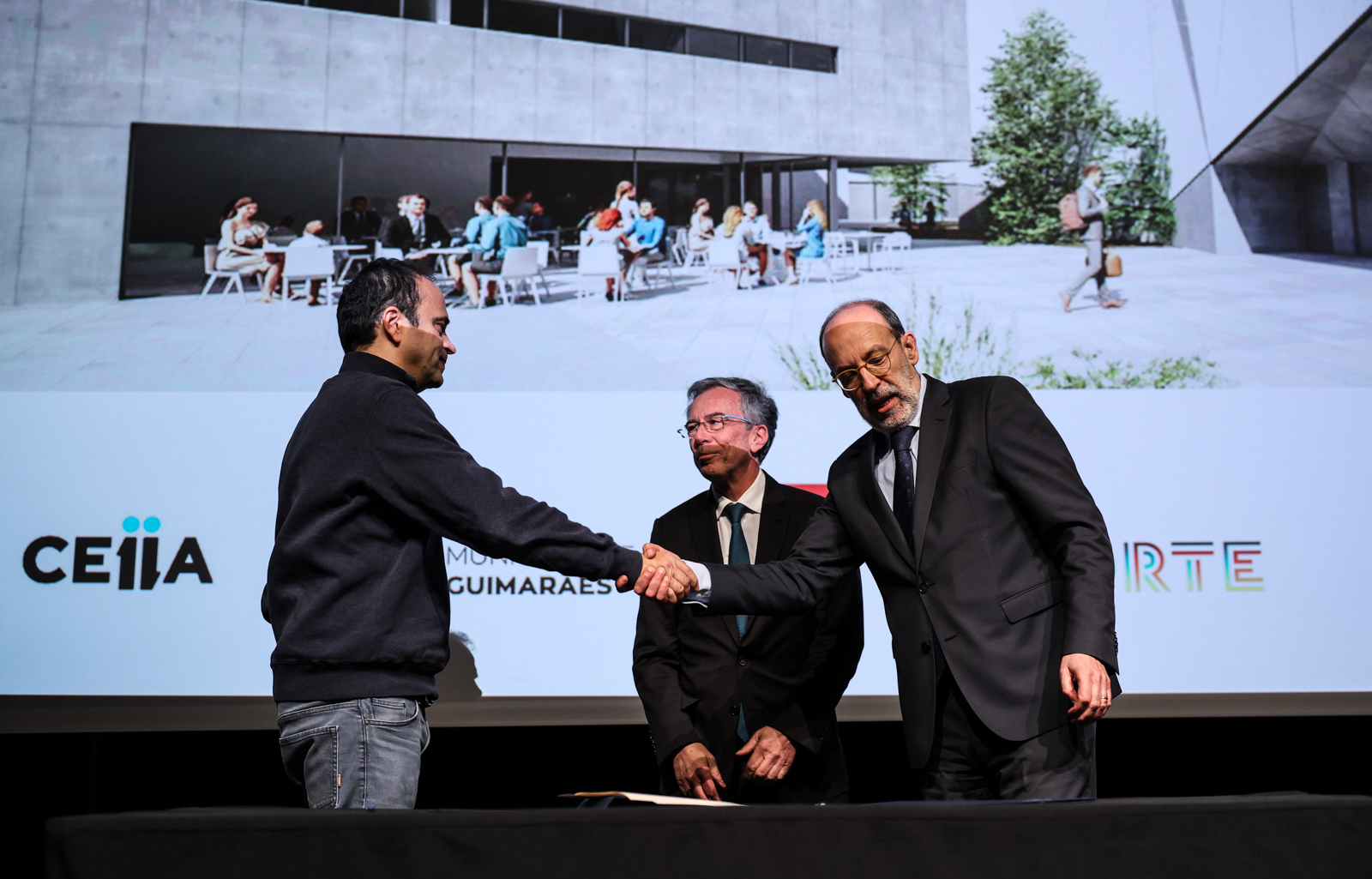 Imagem número 5 da galeria Sessão de apresentação Space Hub