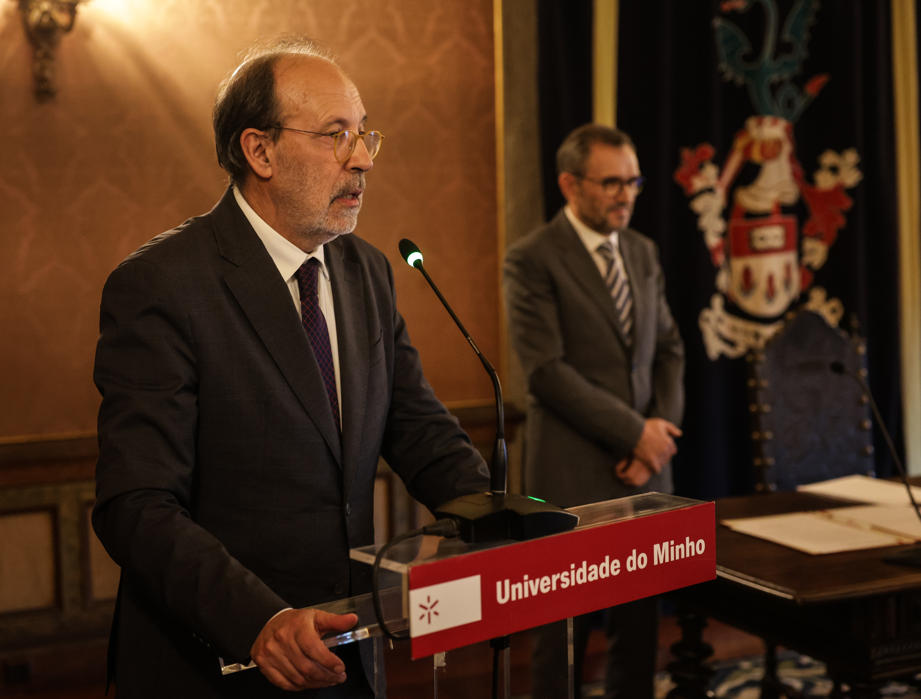 Imagem número 7 da galeria Tomada Posse Vice-Reitor Hernâni Gerós