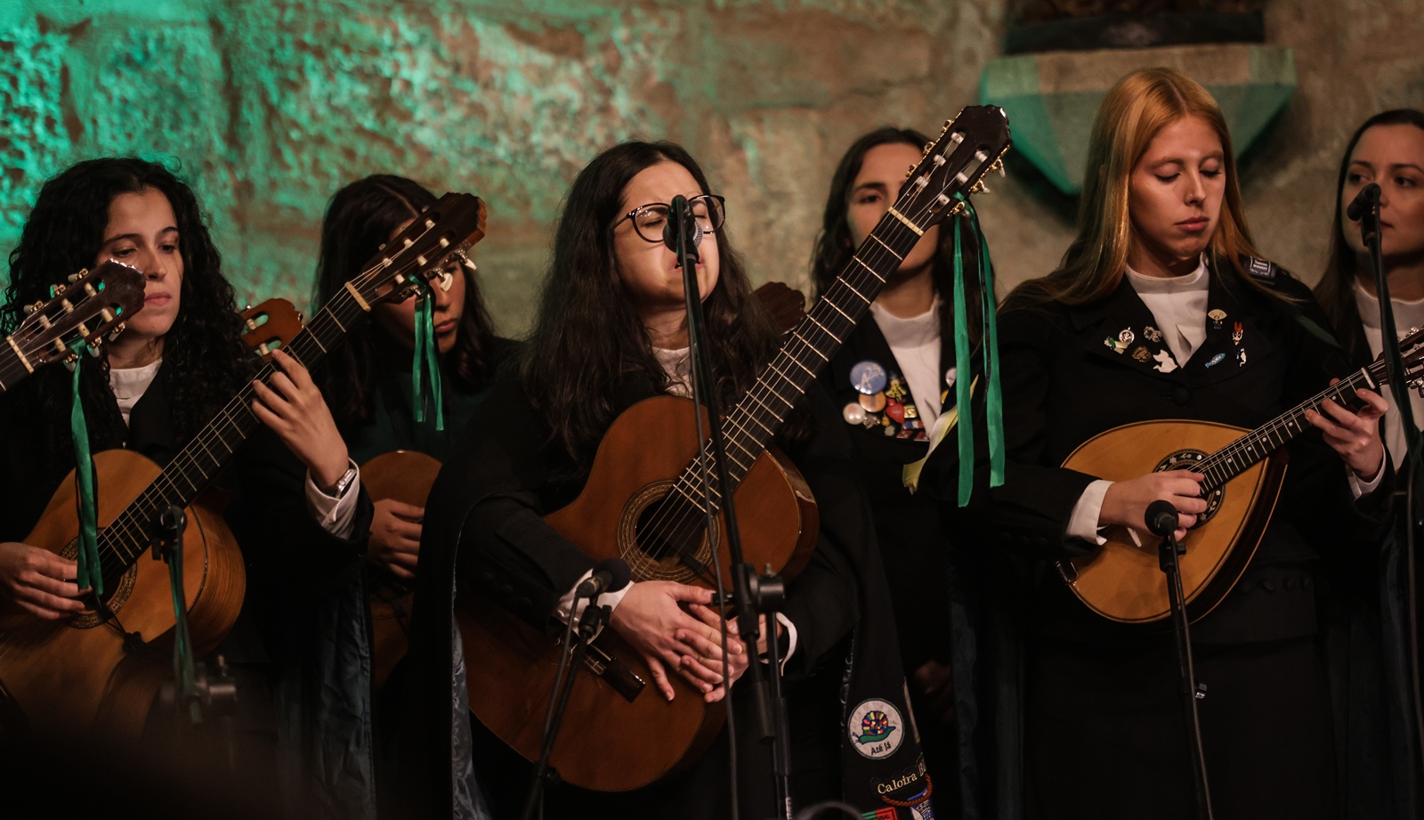 Imagem número 6 da galeria TROVAS