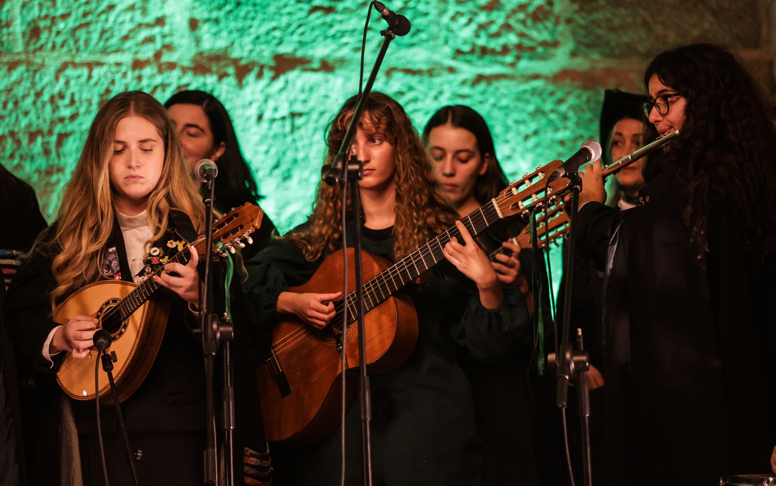 Imagem número 5 da galeria TROVAS