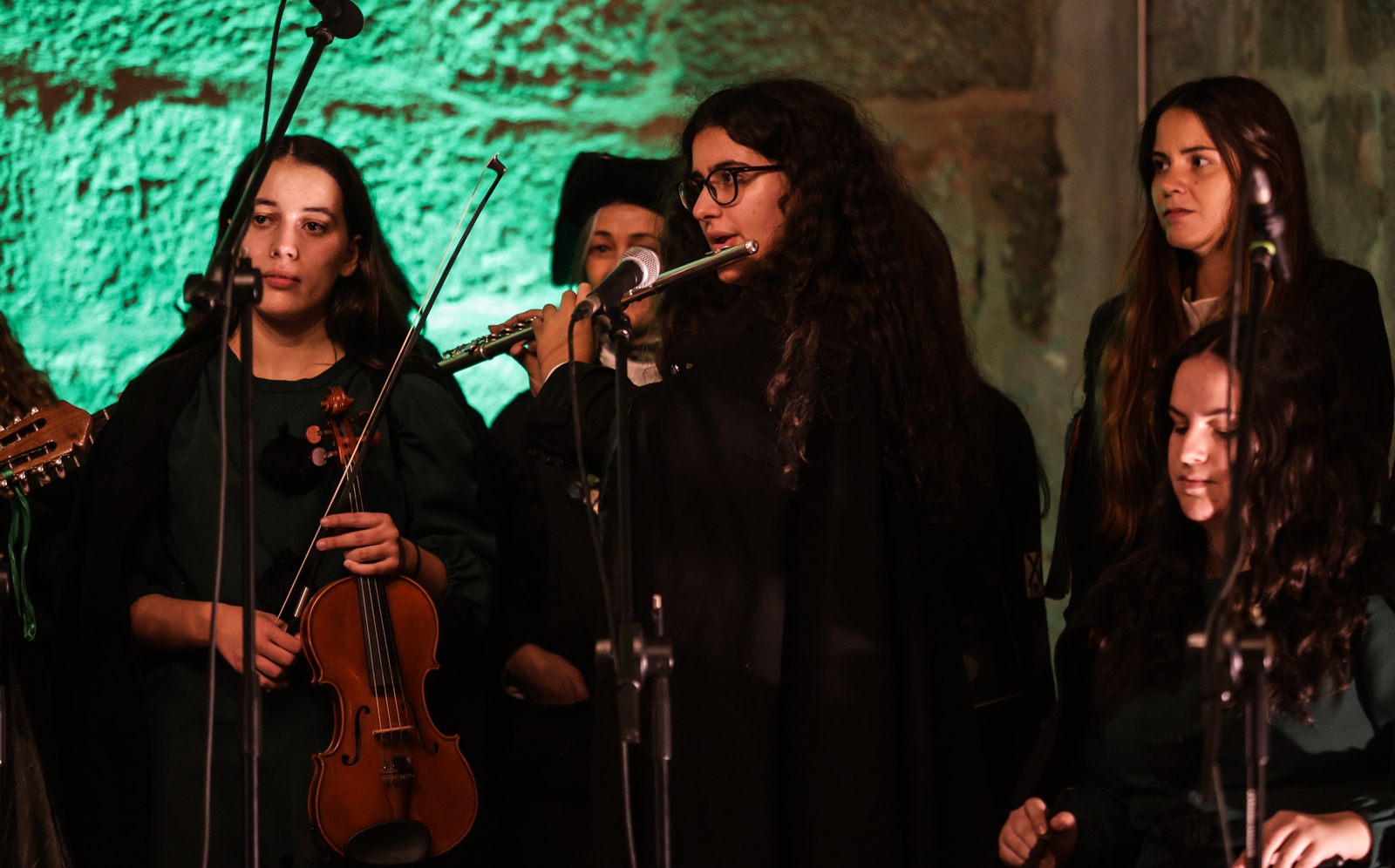 Imagem número 8 da galeria TROVAS