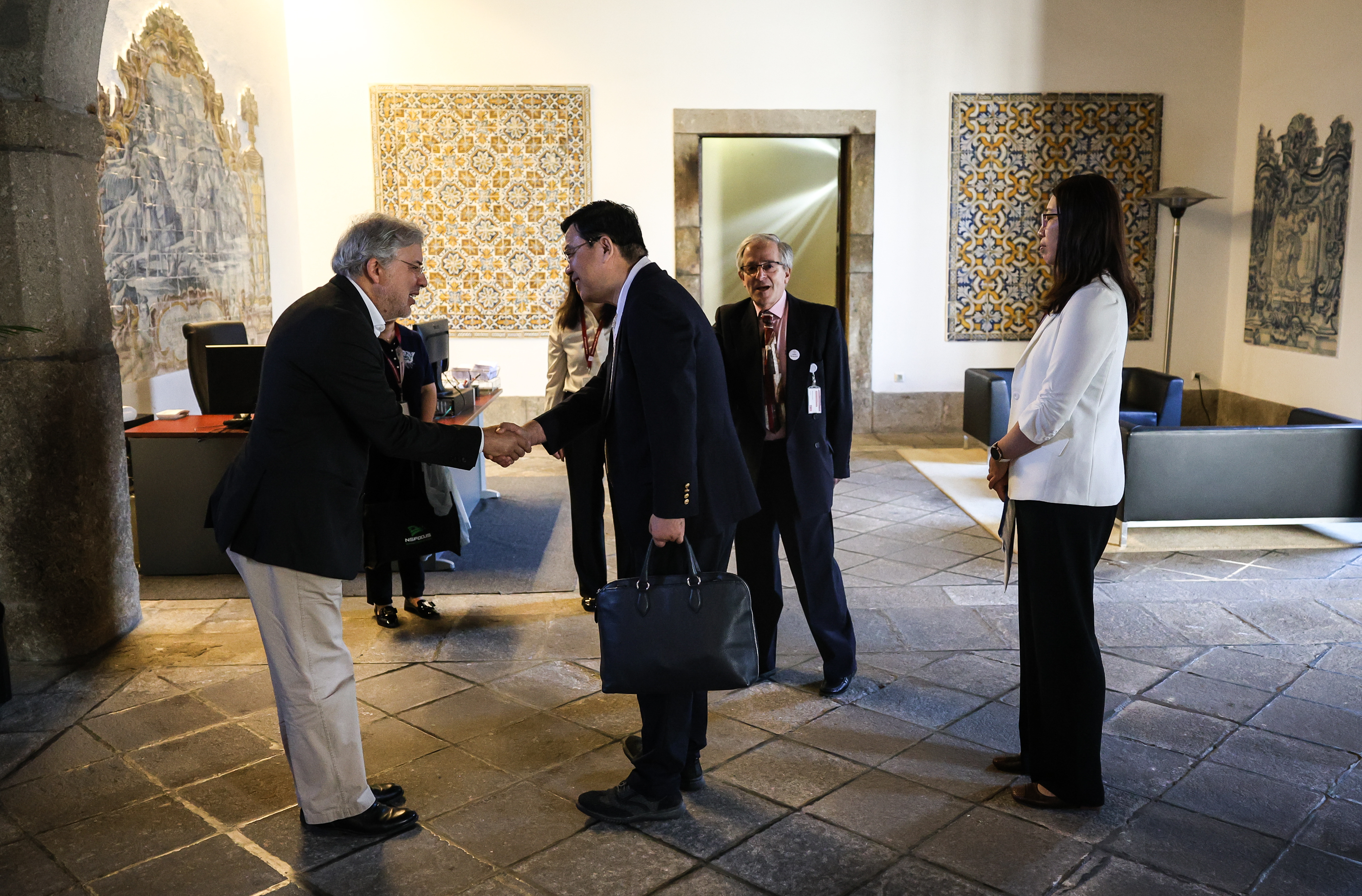 Imagem número 2 da galeria Visita Delegação da China