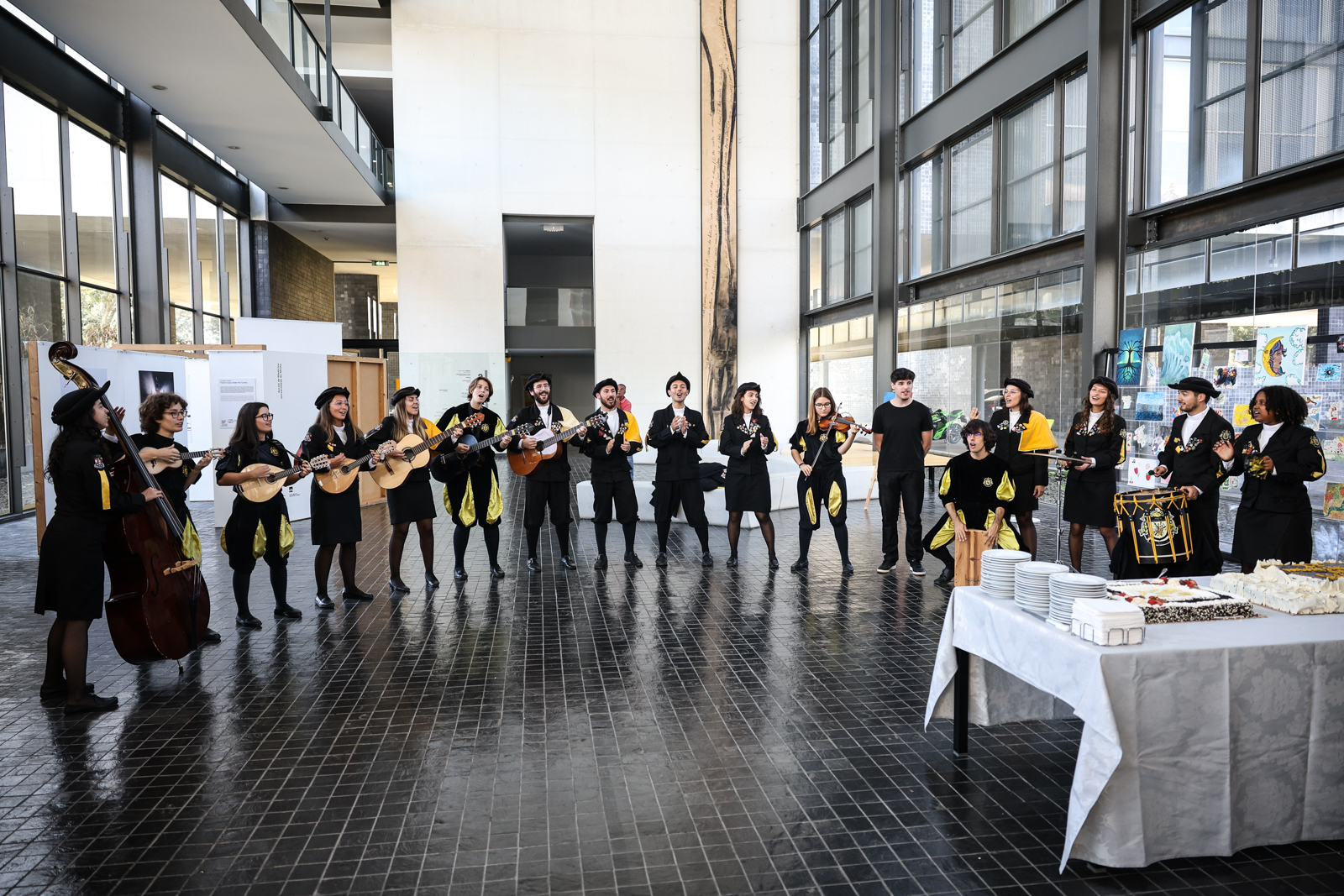 Imagem número 6 da galeria Aniversário Escola de Medicina