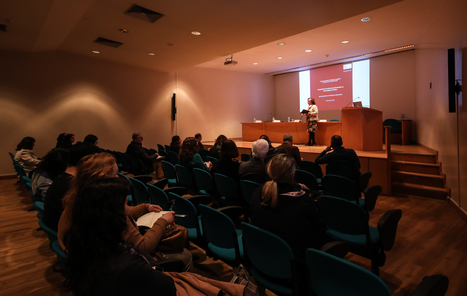 Imagem número 5 da galeria Apresentação Relatório sobre Investigadores