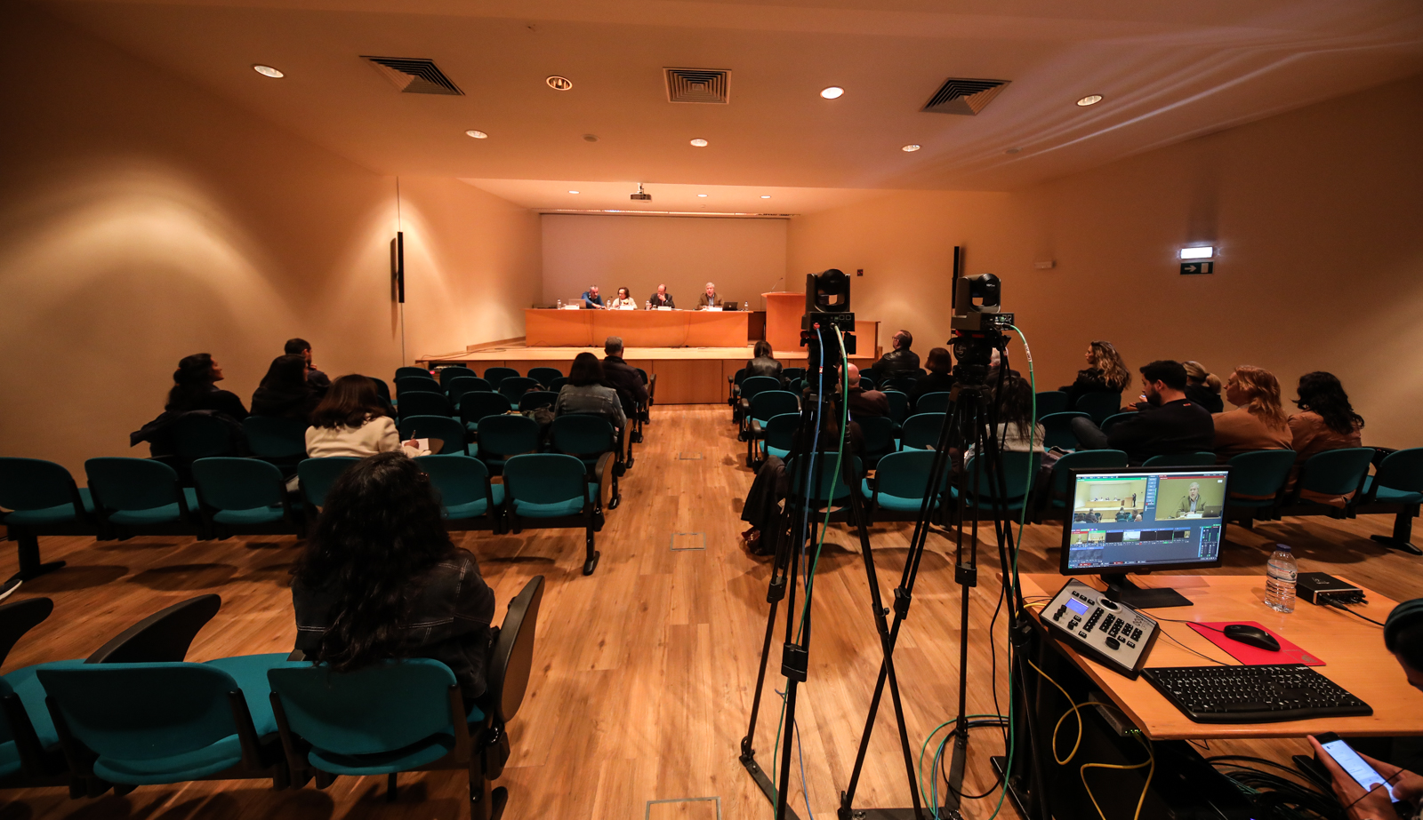 Imagem número 10 da galeria Apresentação Relatório sobre Investigadores