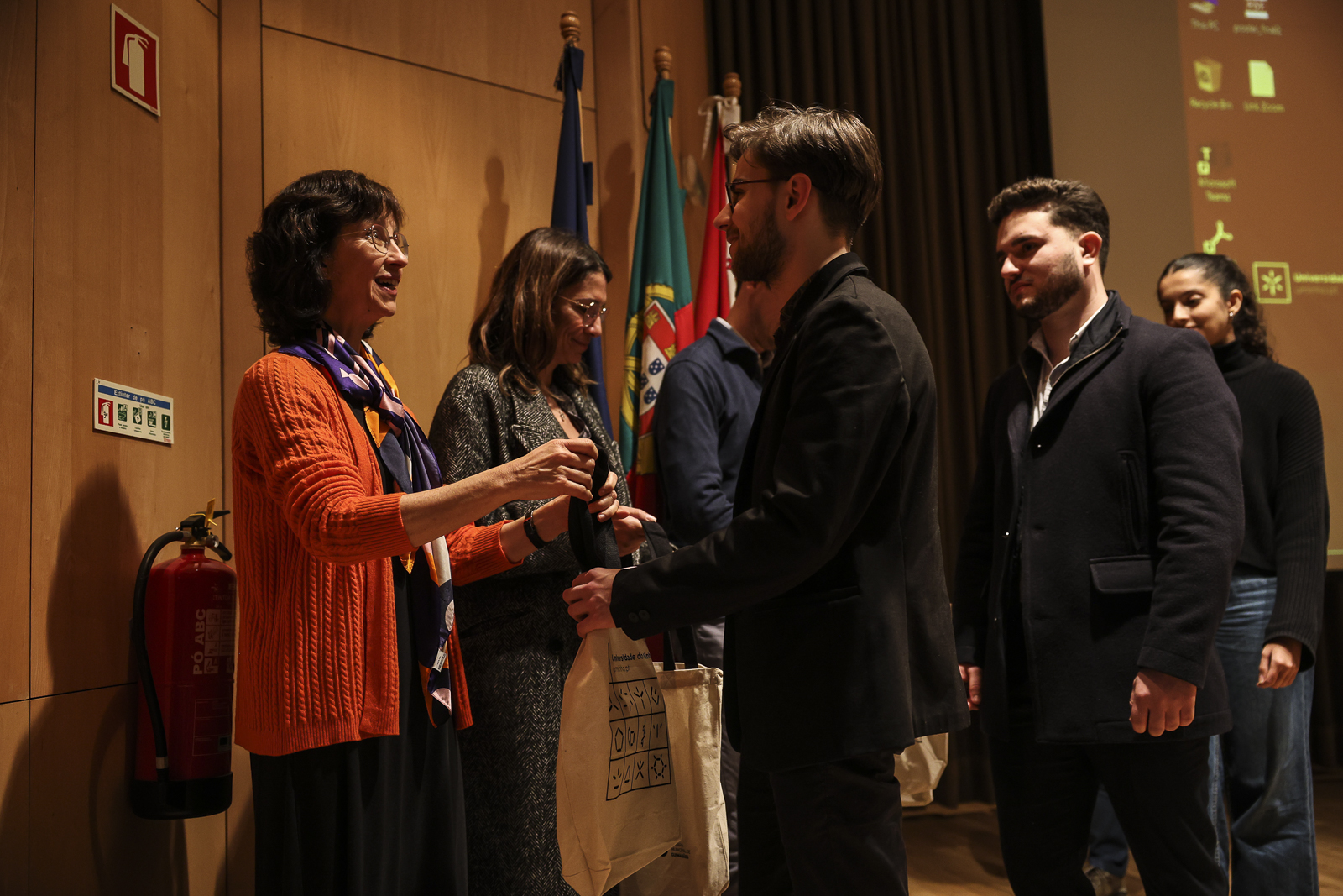 Imagem número 10 da galeria Prémio de Iniciação na Investigação Cientifica