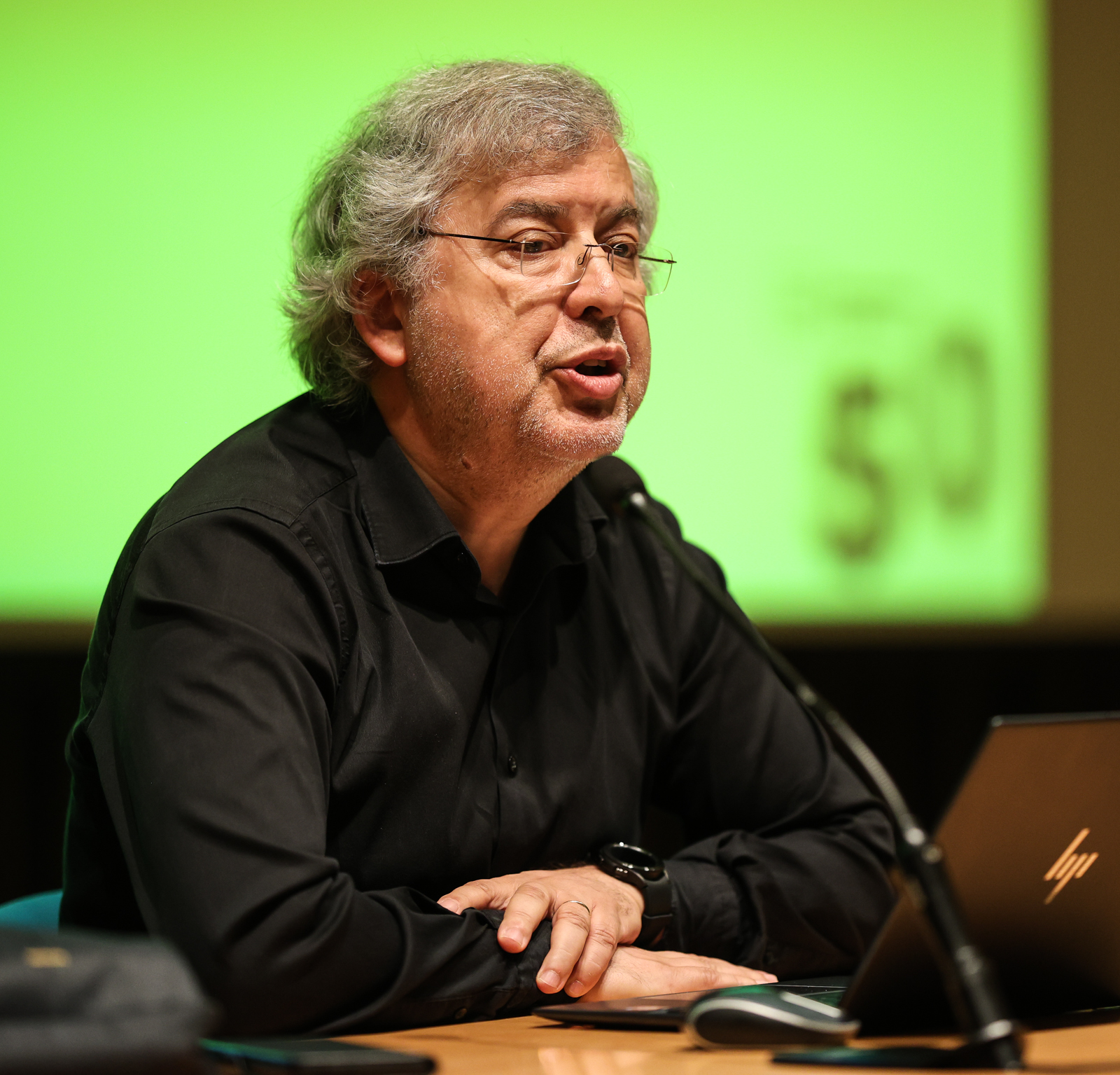 Imagem número 7 da galeria Reitor conversa com Investigadores