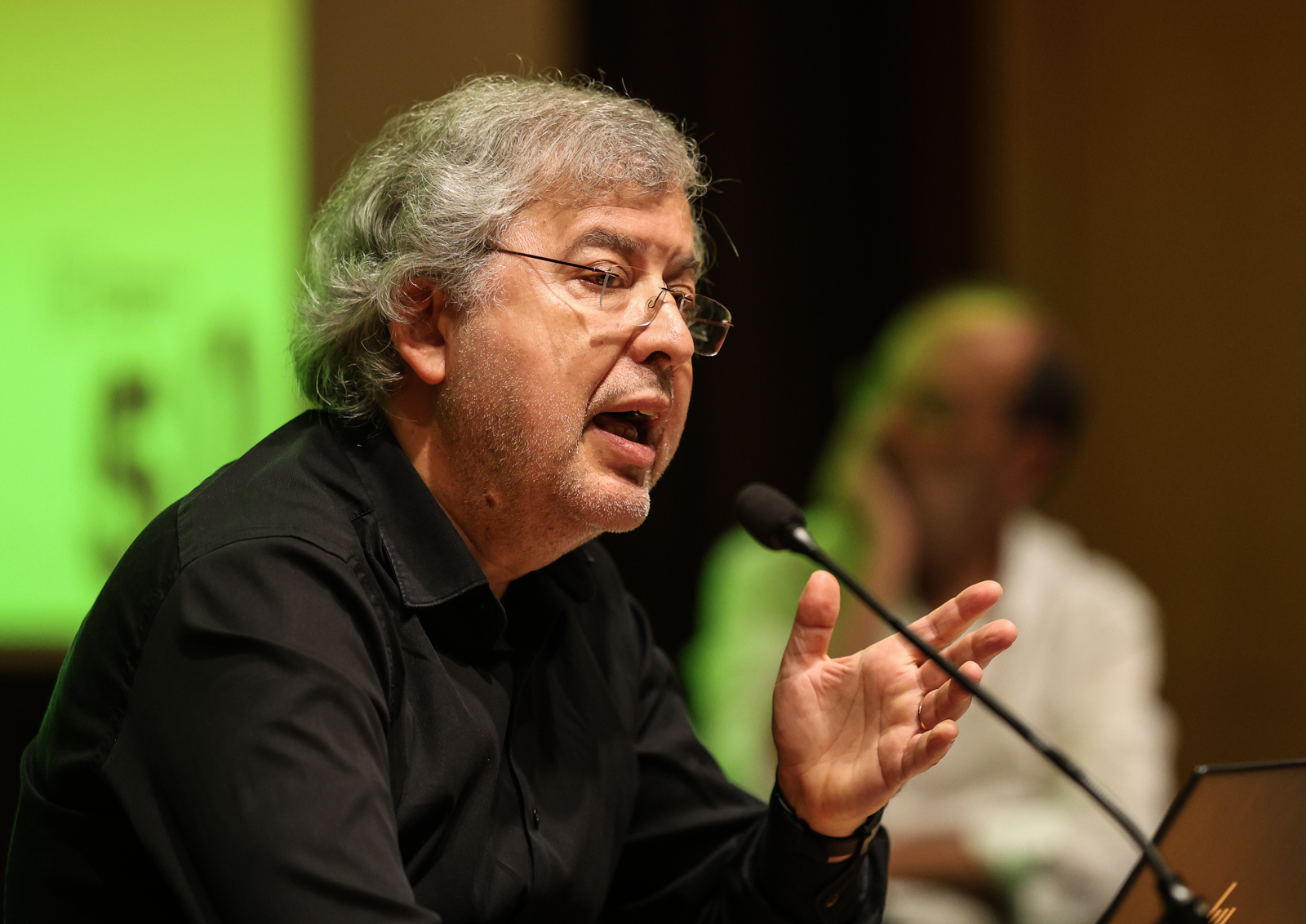 Imagem número 3 da galeria Reitor conversa com Investigadores