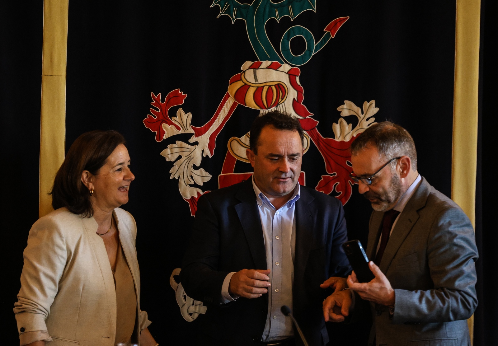 Imagem número 6 da galeria Reunião CRUSOE