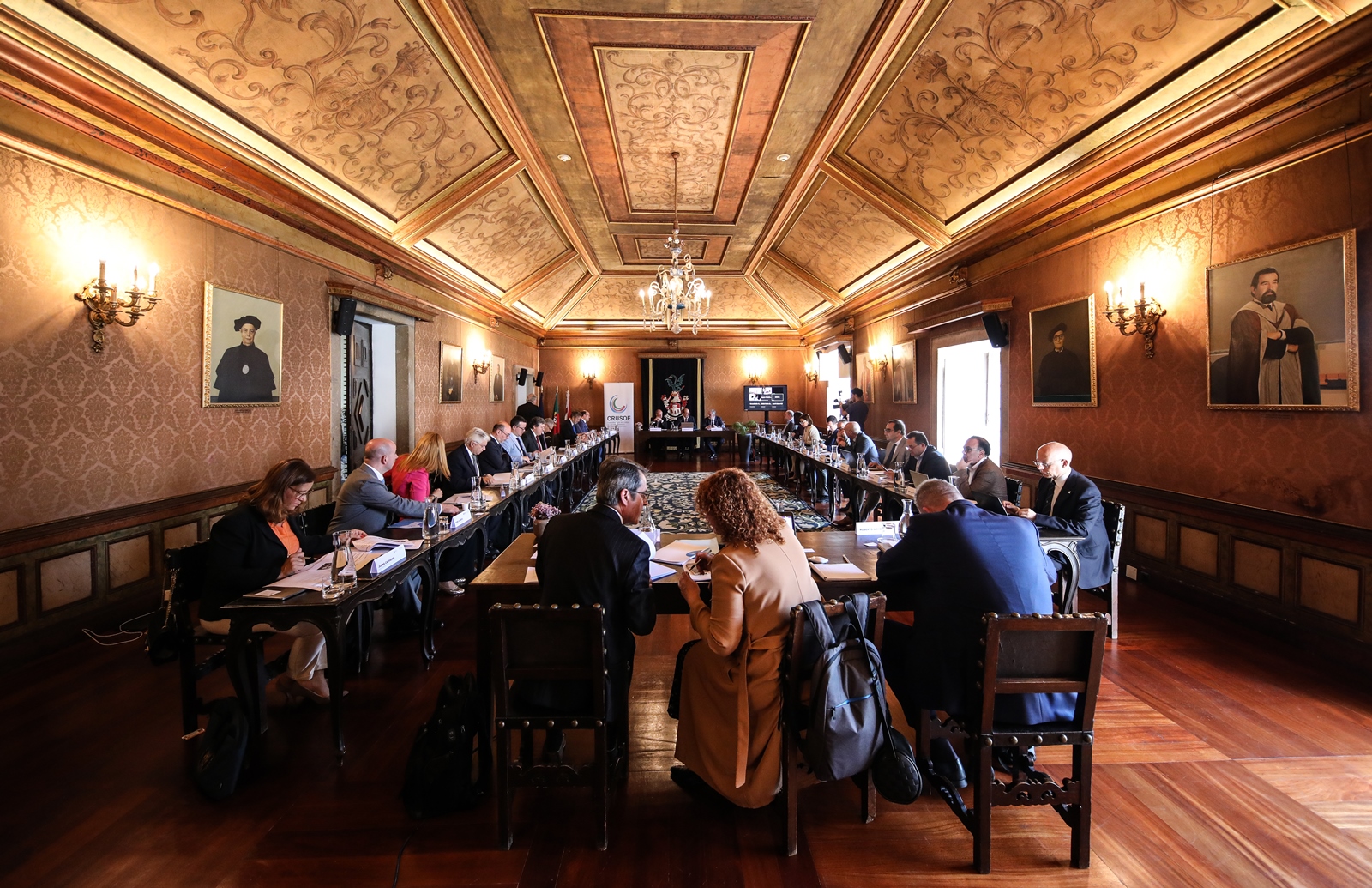 Imagem número 8 da galeria Reunião CRUSOE