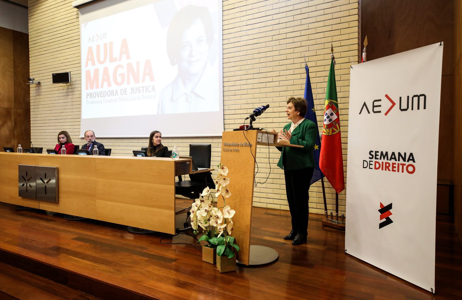 Imagem número 1 da galeria Semana de Direito - Aula Magna da Provedora da Justiça