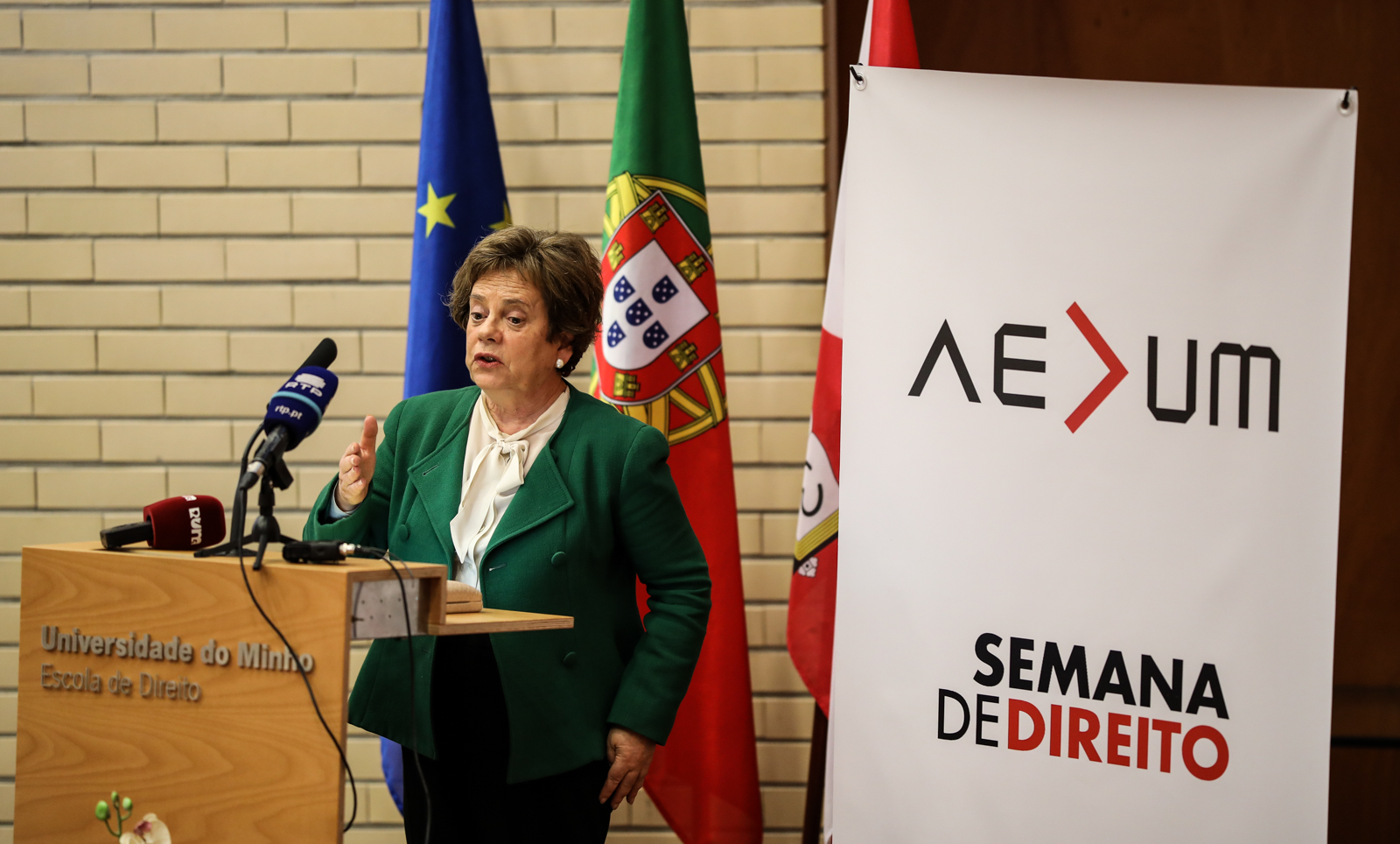 Imagem número 4 da galeria Semana de Direito - Aula Magna da Provedora da Justiça