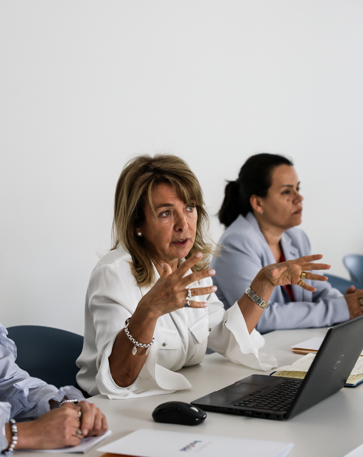 Imagem número 1 da galeria Visita Ministra da Ciência