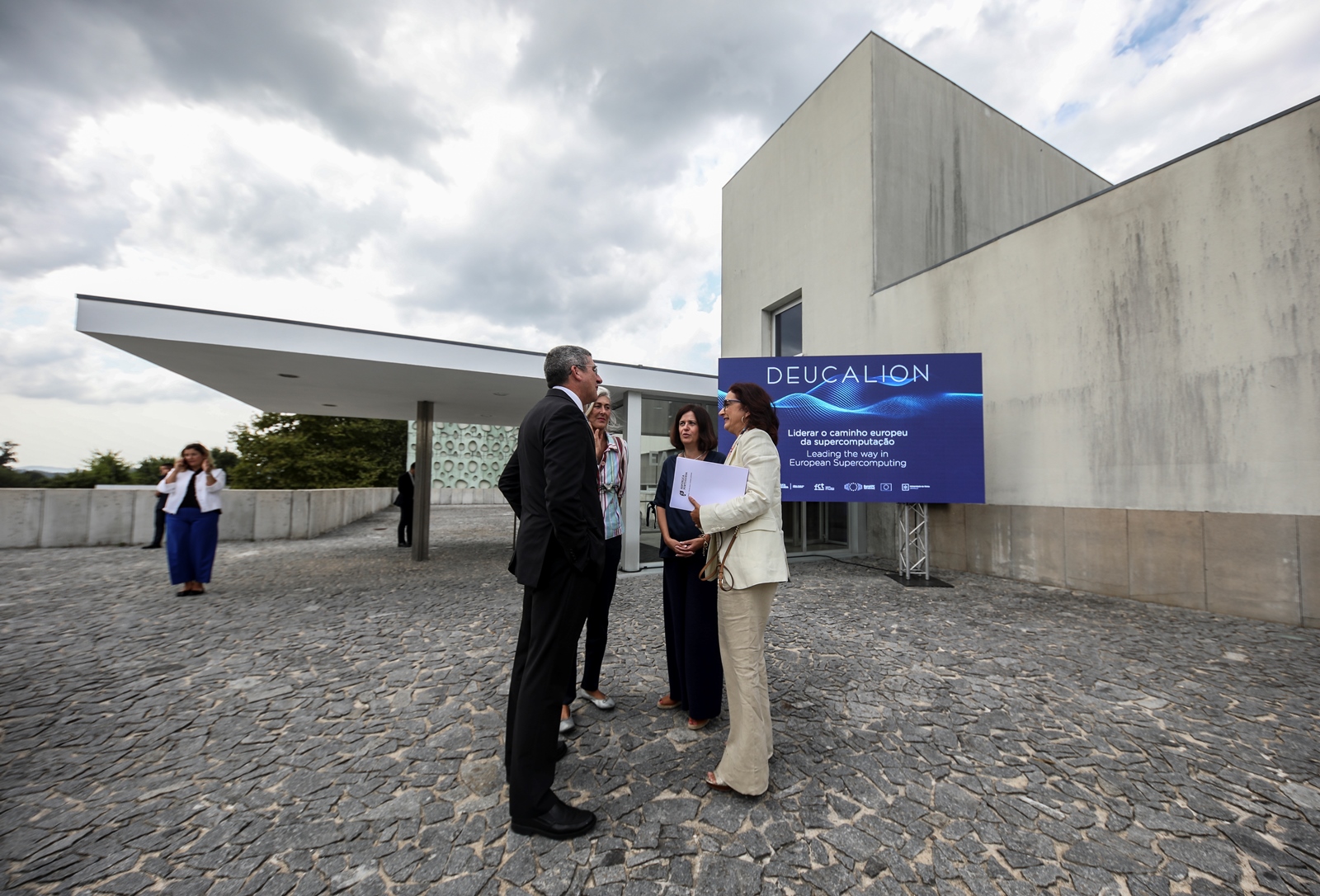 Imagem número 2 da galeria Deucalion António Costa