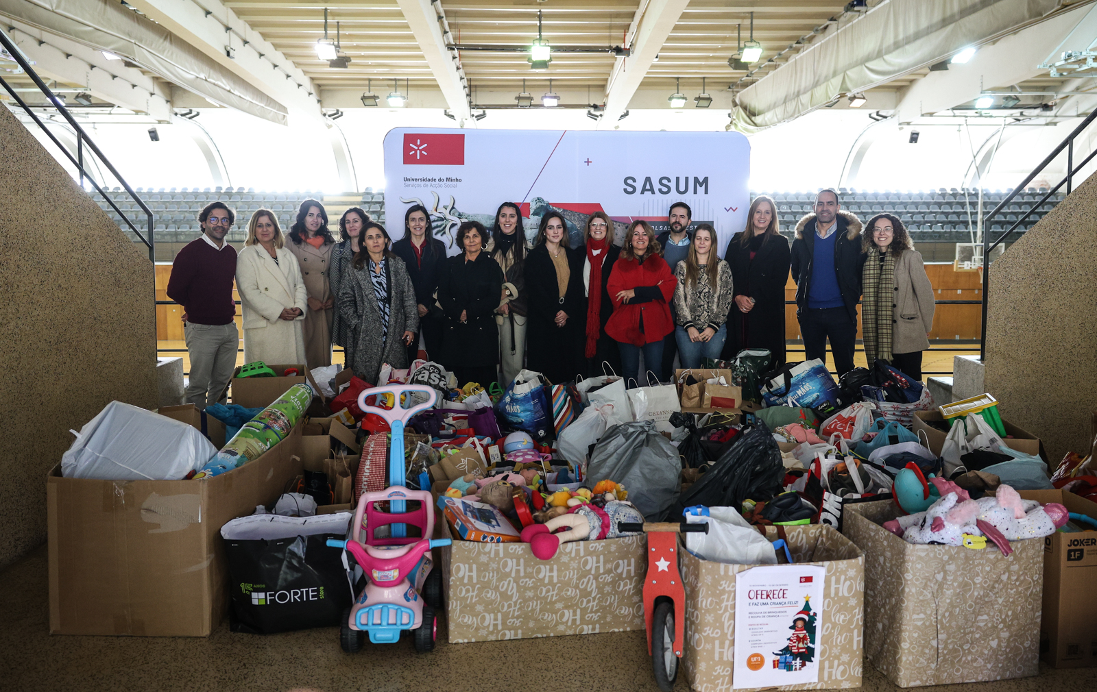 Imagem número 5 da galeria Entrega de Brinquedos