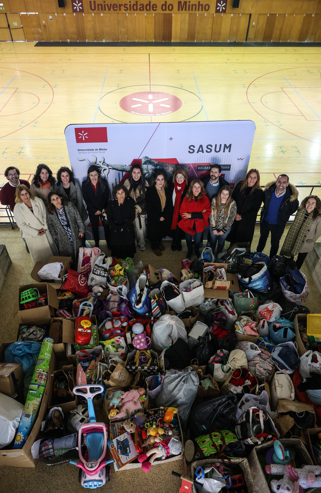 Imagem número 2 da galeria Entrega de Brinquedos