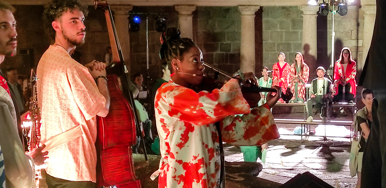 Imagem número 7 da galeria Espectaculo Multisensorial 50 Anos UMinho