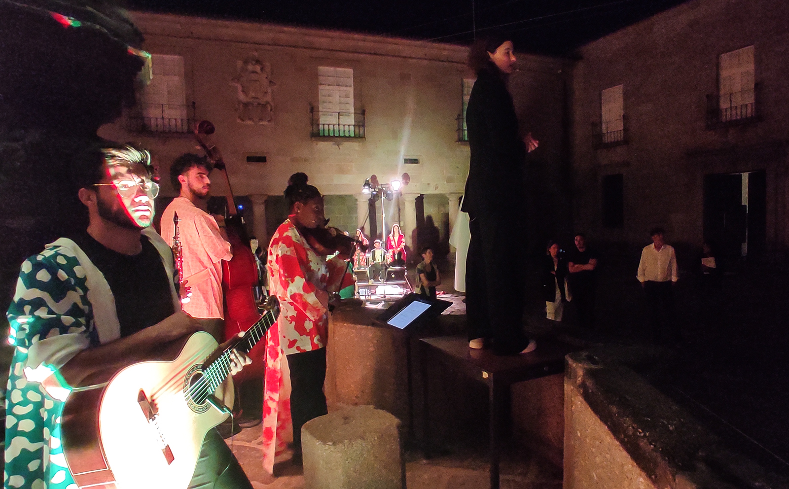 Imagem número 6 da galeria Espectaculo Multisensorial 50 Anos UMinho