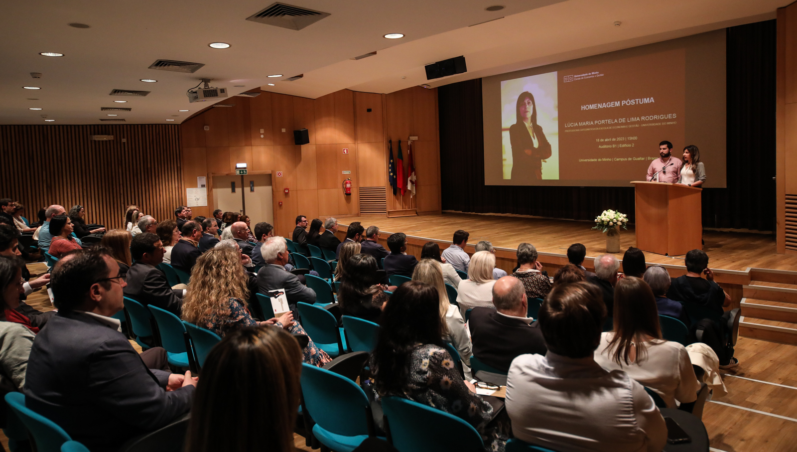 Imagem número 6 da galeria Homenagem Póstuma Lucia Rodrigues