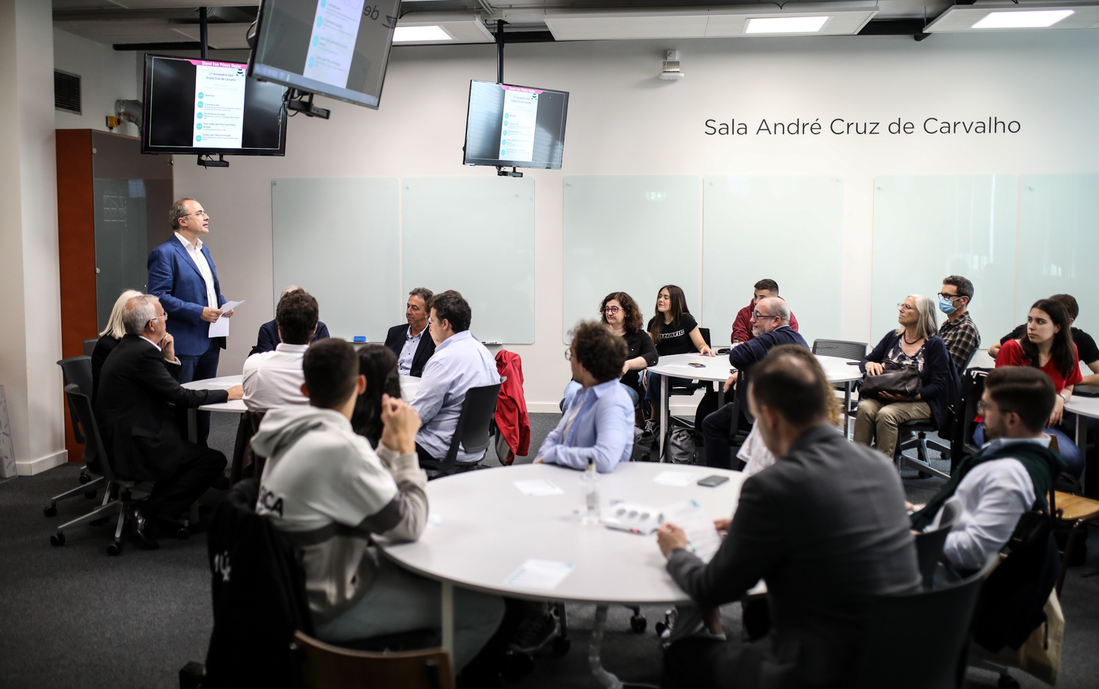 Imagem número 2 da galeria 1º Aniversário Sala André Cruz