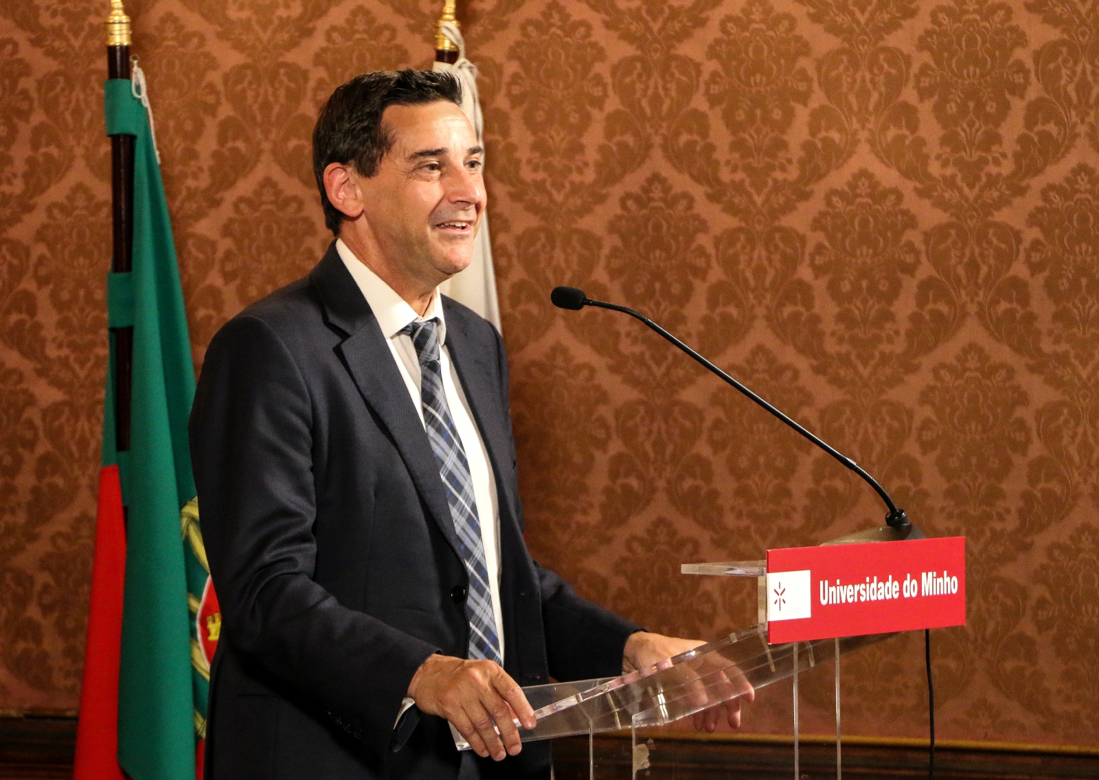 Imagem número 6 da galeria Apresentação do livro - COVID-19 em Portugal a estratégia