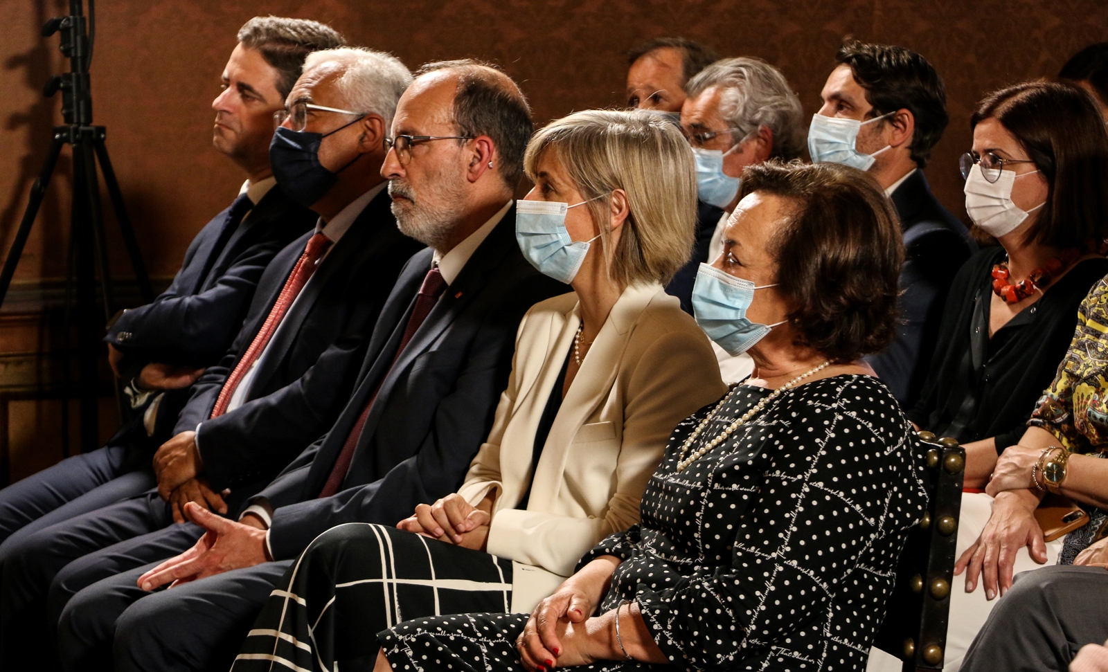 Imagem número 3 da galeria Apresentação do livro - COVID-19 em Portugal a estratégia